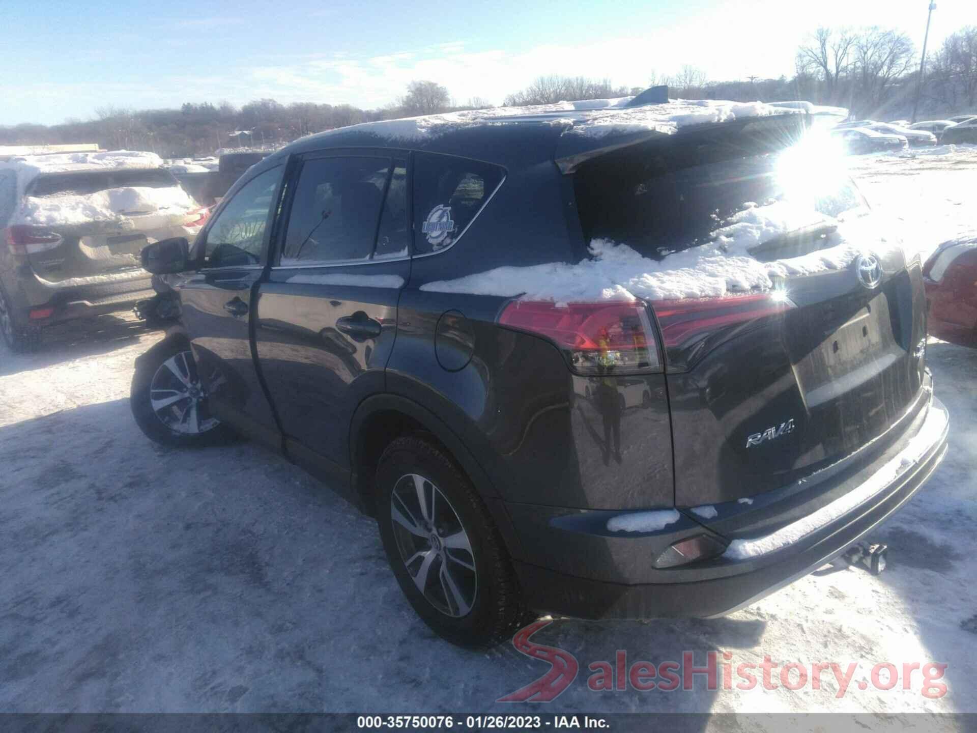 2T3RFREV2JW816946 2018 TOYOTA RAV4