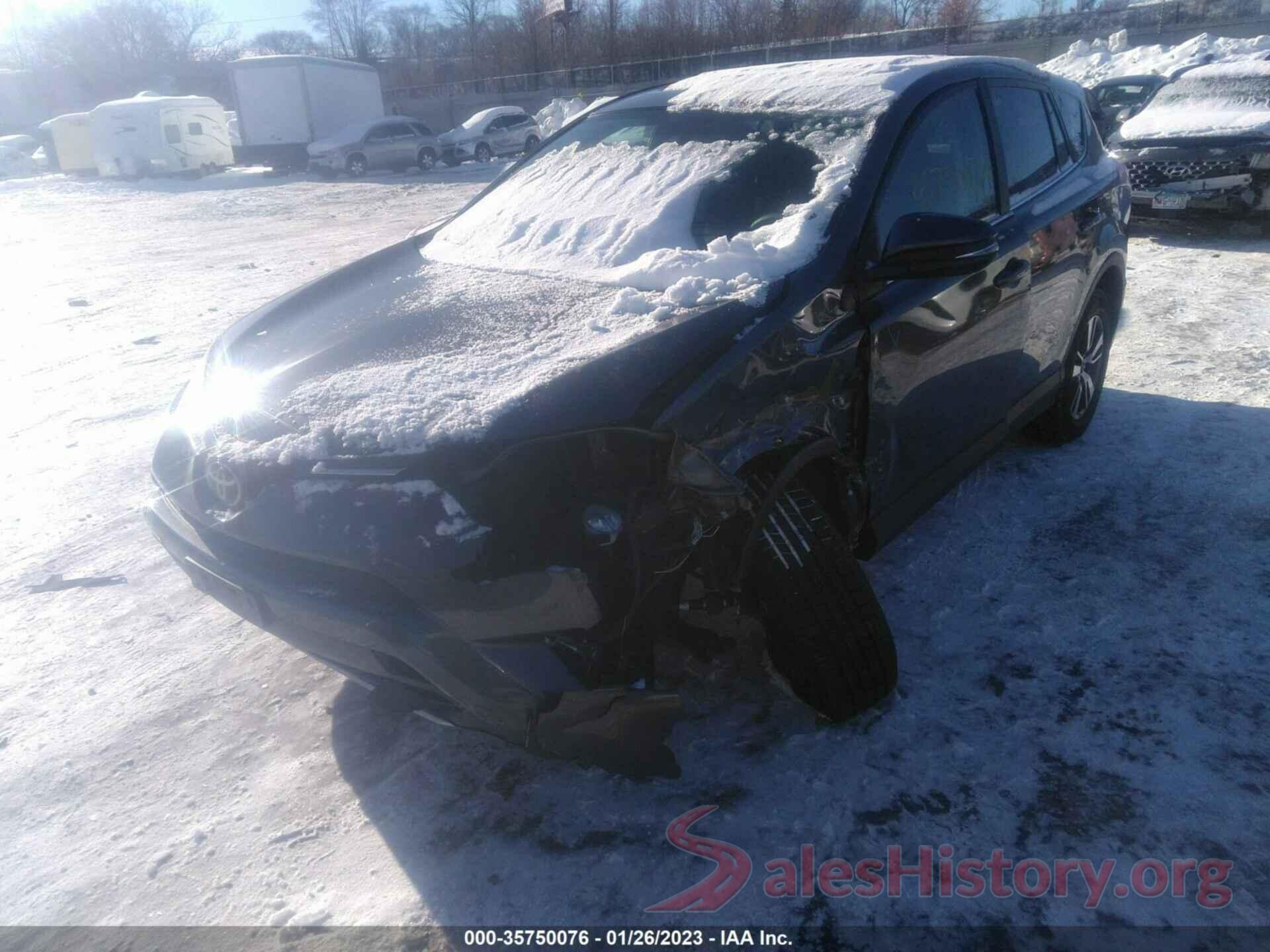 2T3RFREV2JW816946 2018 TOYOTA RAV4