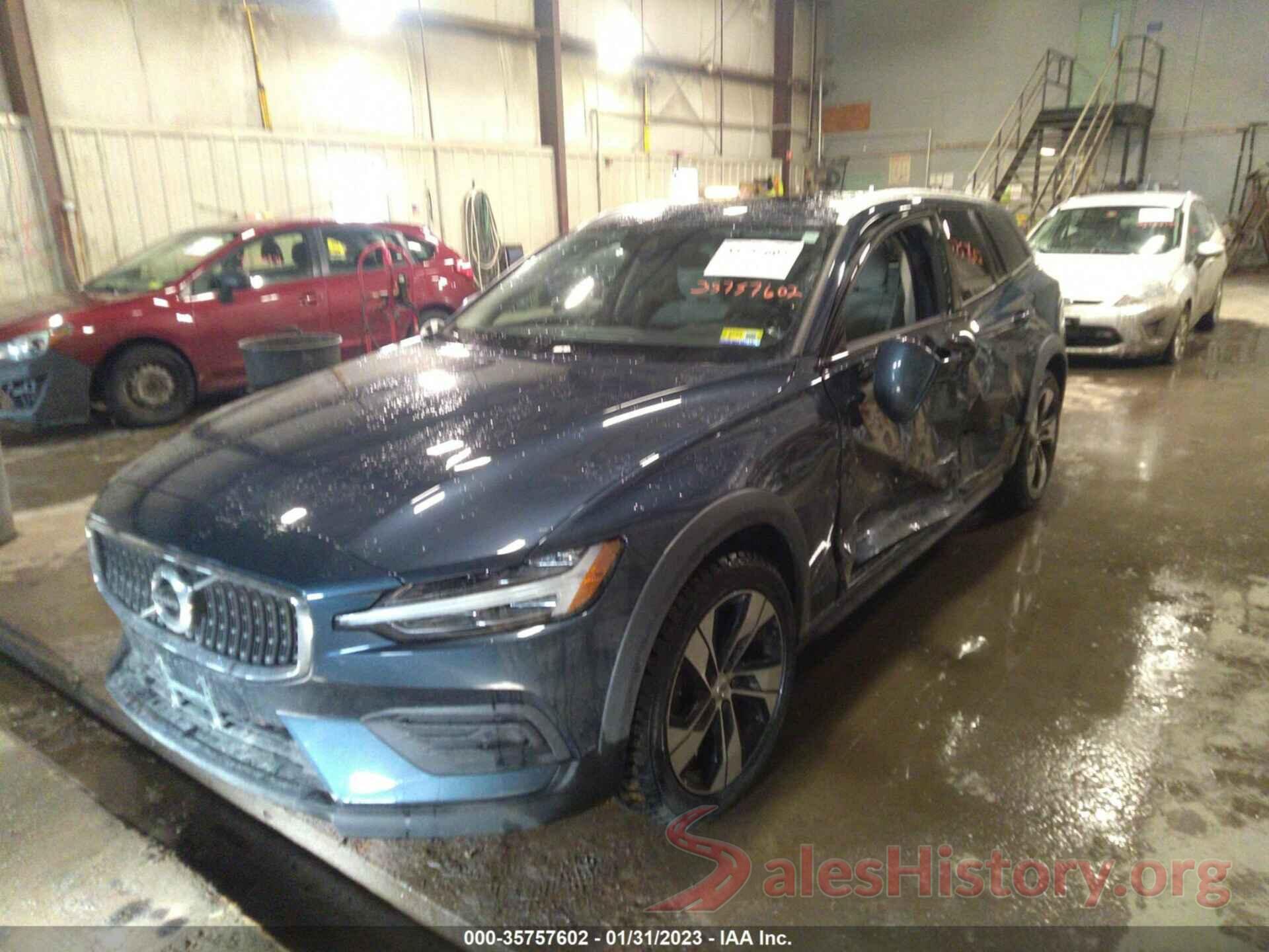 YV4102WKXL1045922 2020 VOLVO V60 CROSS COUNTRY