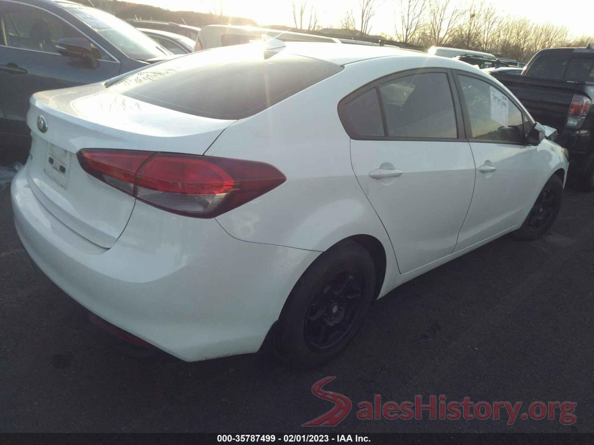 3KPFL4A72JE195354 2018 KIA FORTE