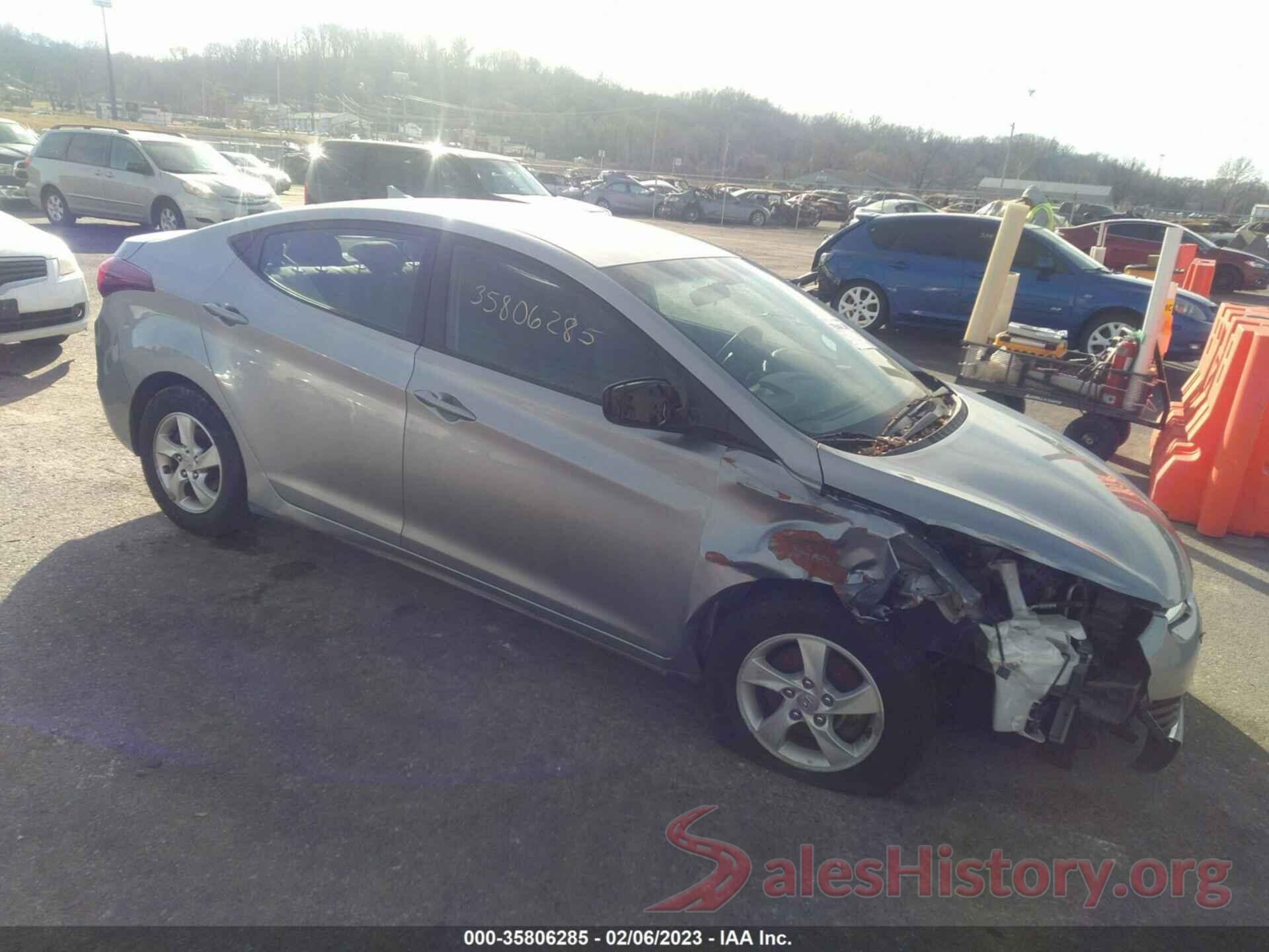 5NPDH4AE9FH579593 2015 HYUNDAI ELANTRA