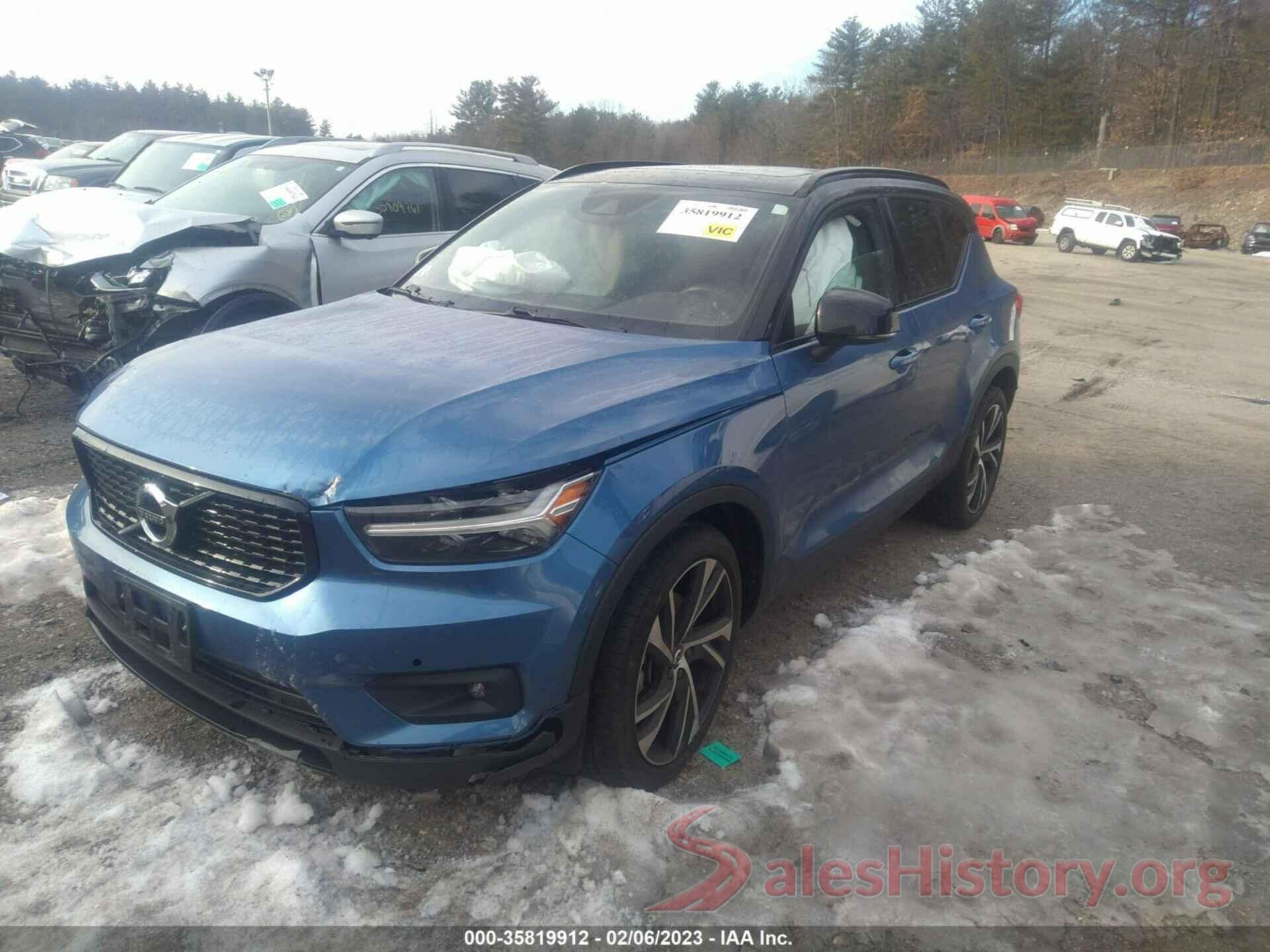 YV4162UM7M2410104 2021 VOLVO XC40