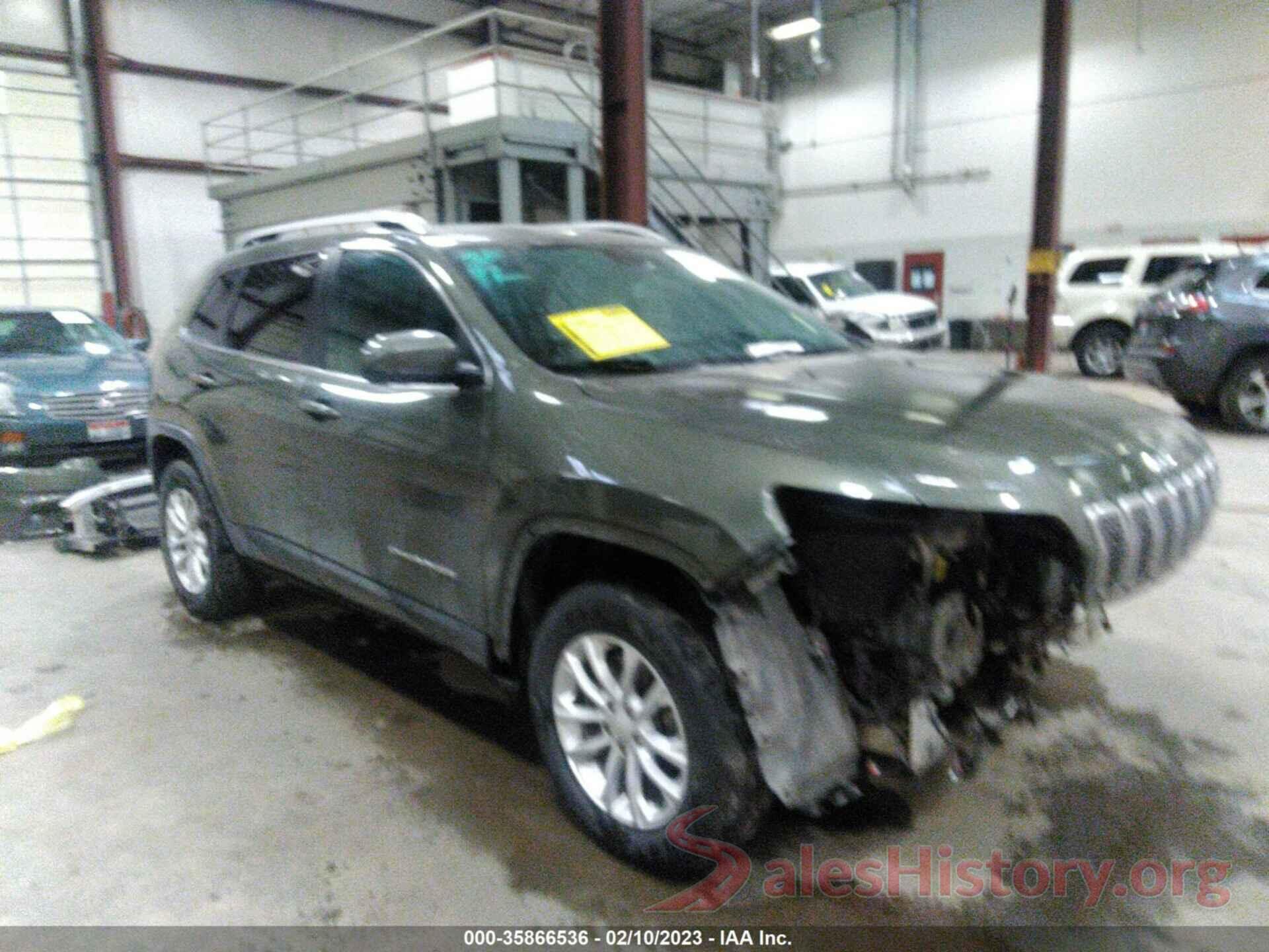 1C4PJMCB3KD261425 2019 JEEP CHEROKEE