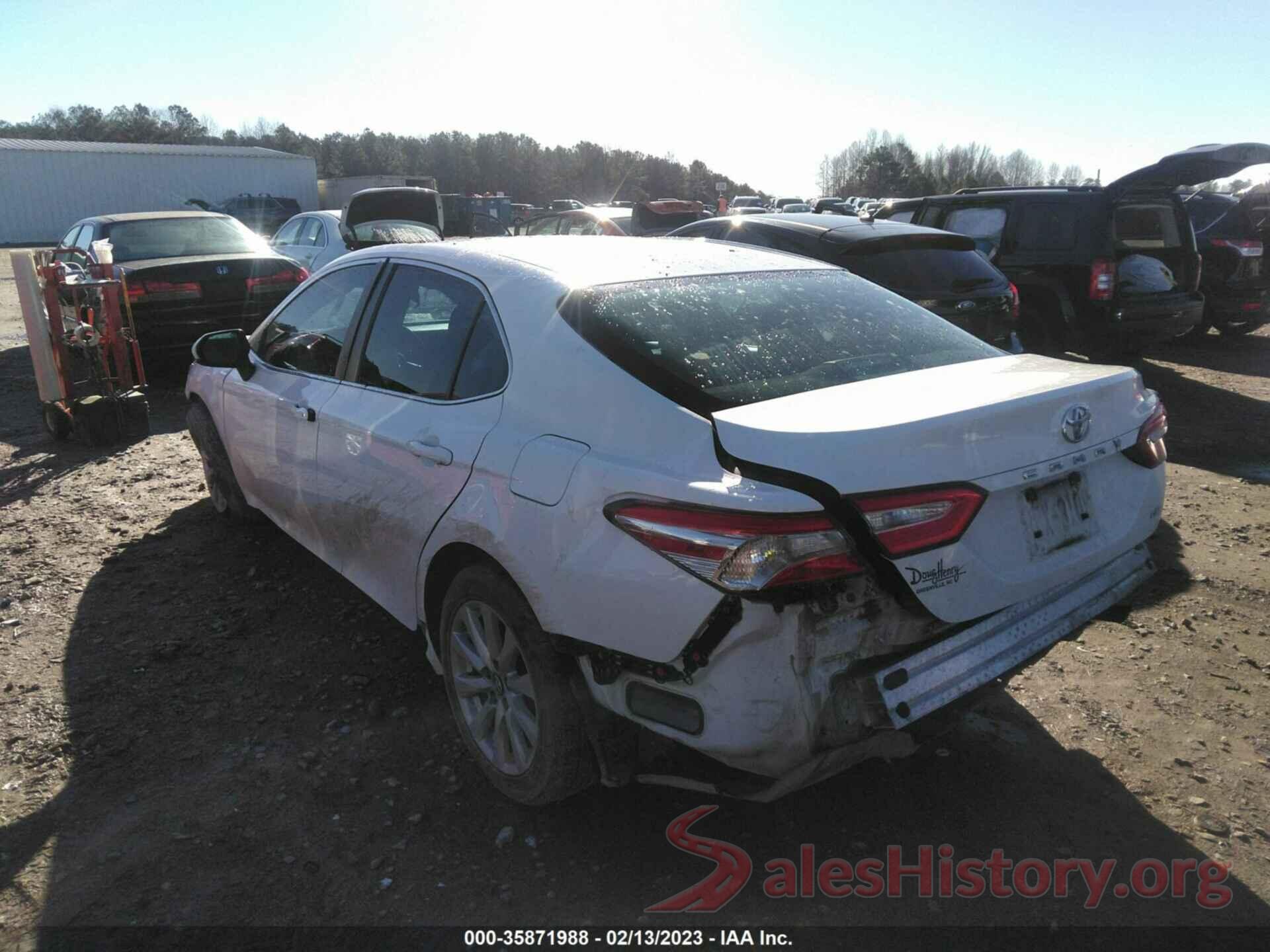 4T1B11HKXJU581871 2018 TOYOTA CAMRY