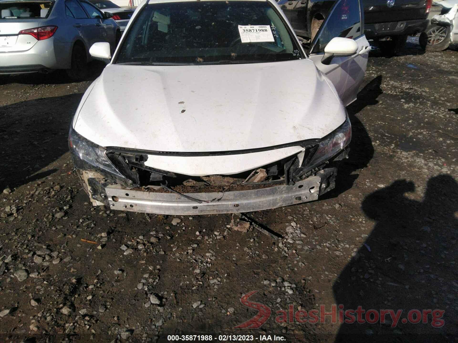 4T1B11HKXJU581871 2018 TOYOTA CAMRY