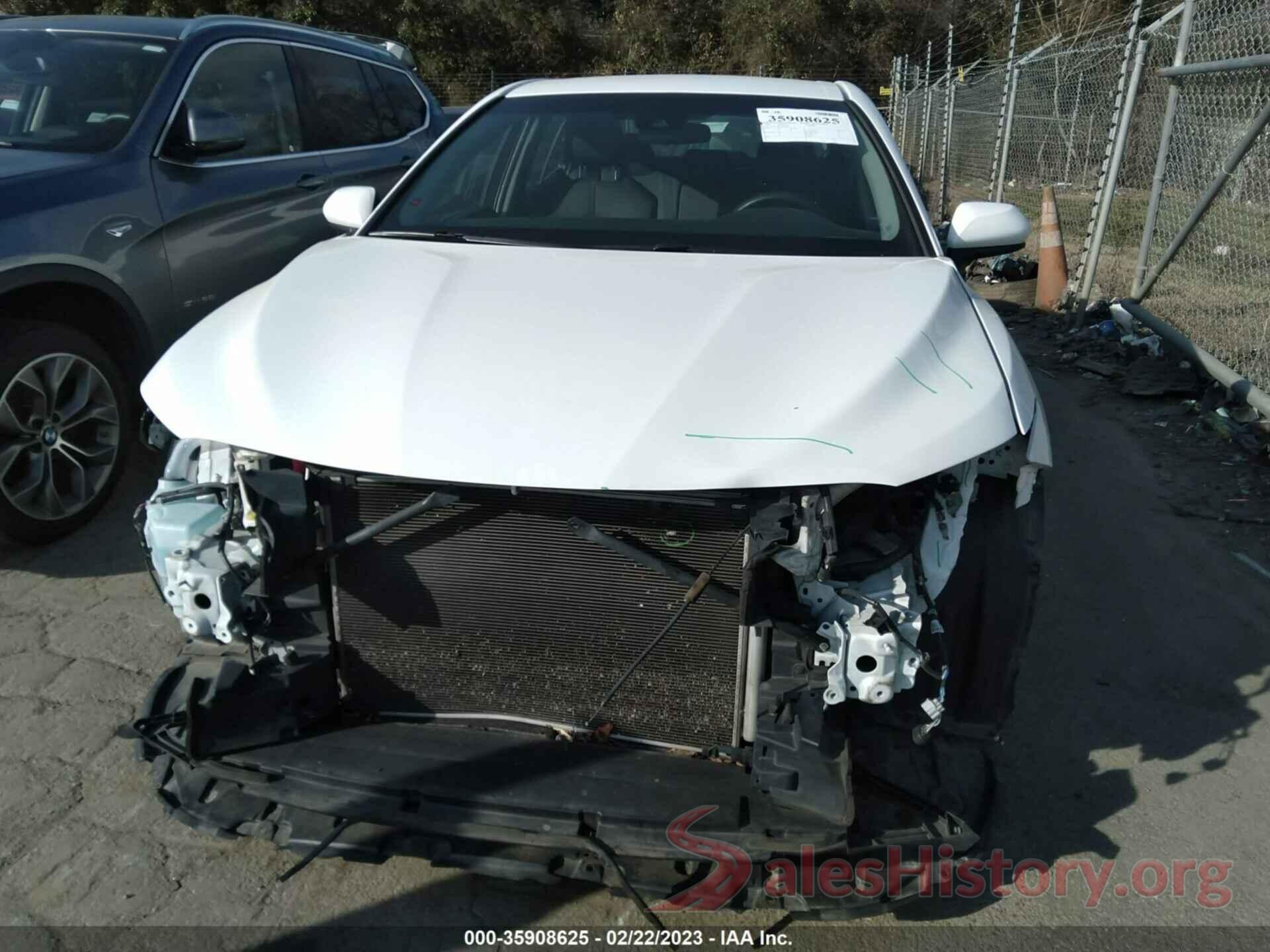 4T1B11HK6JU676086 2018 TOYOTA CAMRY