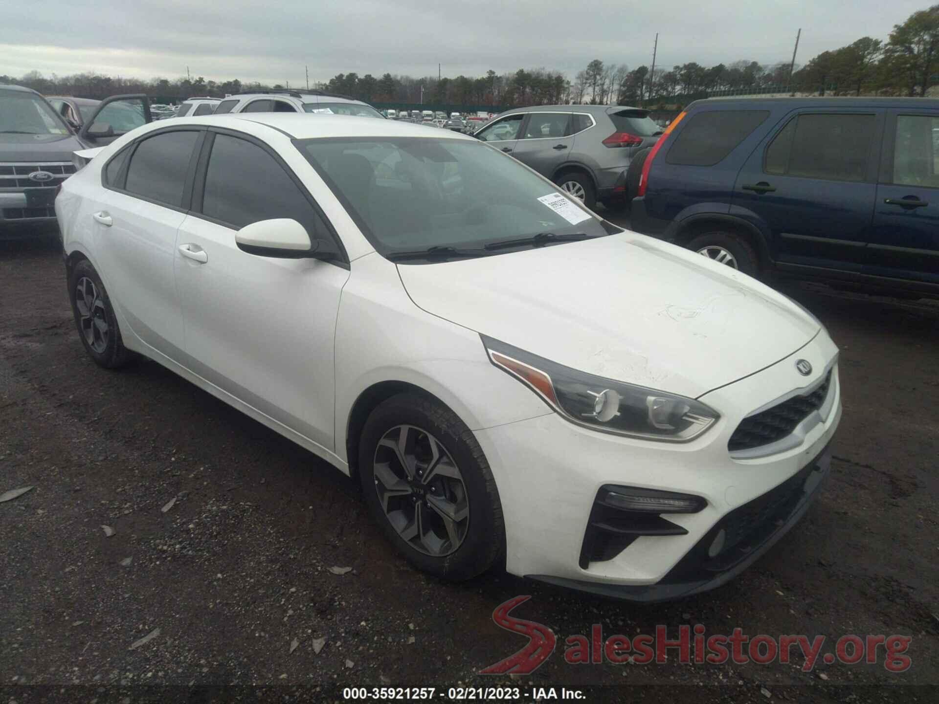 3KPF24AD8KE078940 2019 KIA FORTE