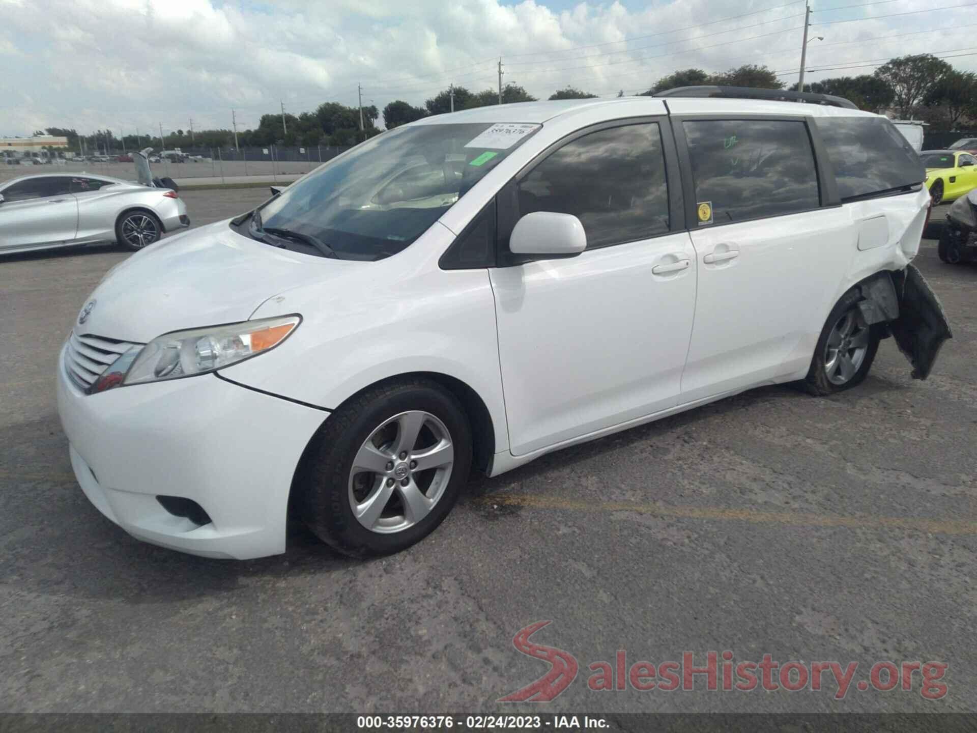 5TDKZ3DC8HS834496 2017 TOYOTA SIENNA