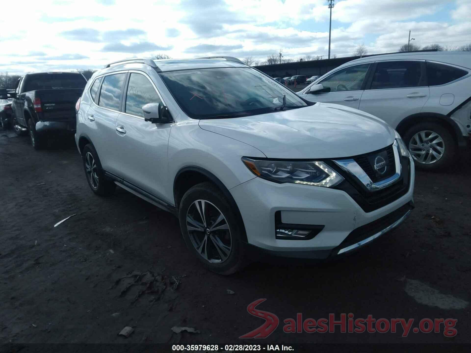 5N1AT2MV9HC745042 2017 NISSAN ROGUE