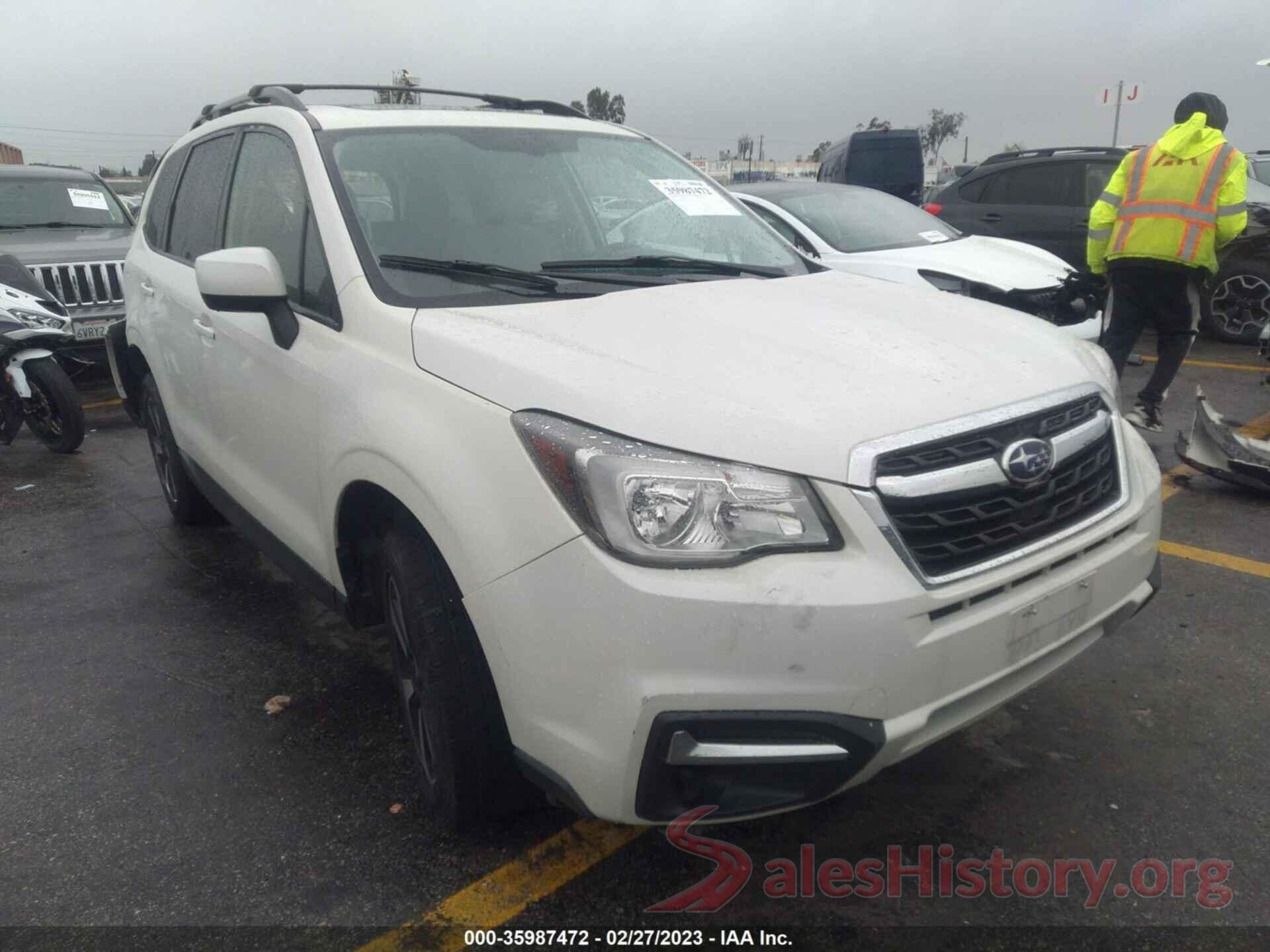 JF2SJADC0JH437727 2018 SUBARU FORESTER