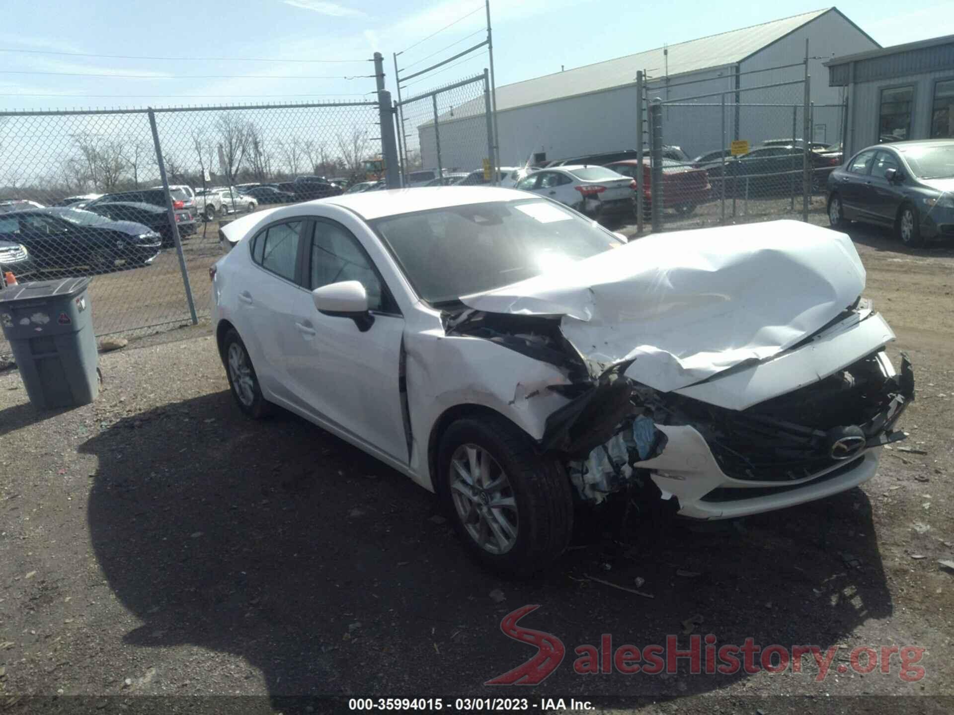 3MZBN1U70JM186402 2018 MAZDA MAZDA3 4-DOOR