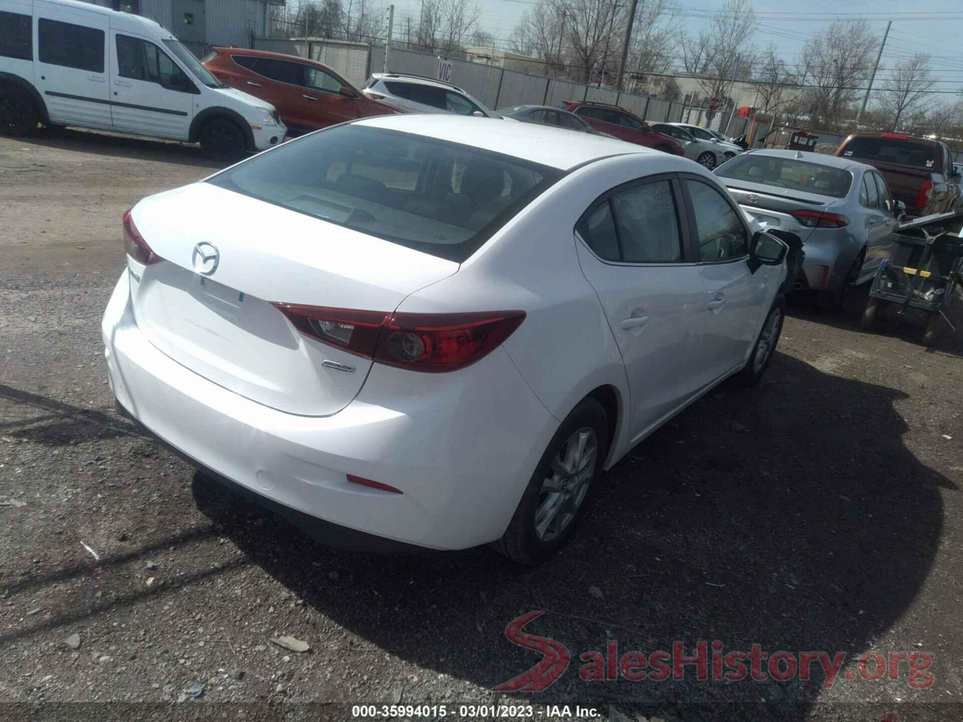 3MZBN1U70JM186402 2018 MAZDA MAZDA3 4-DOOR