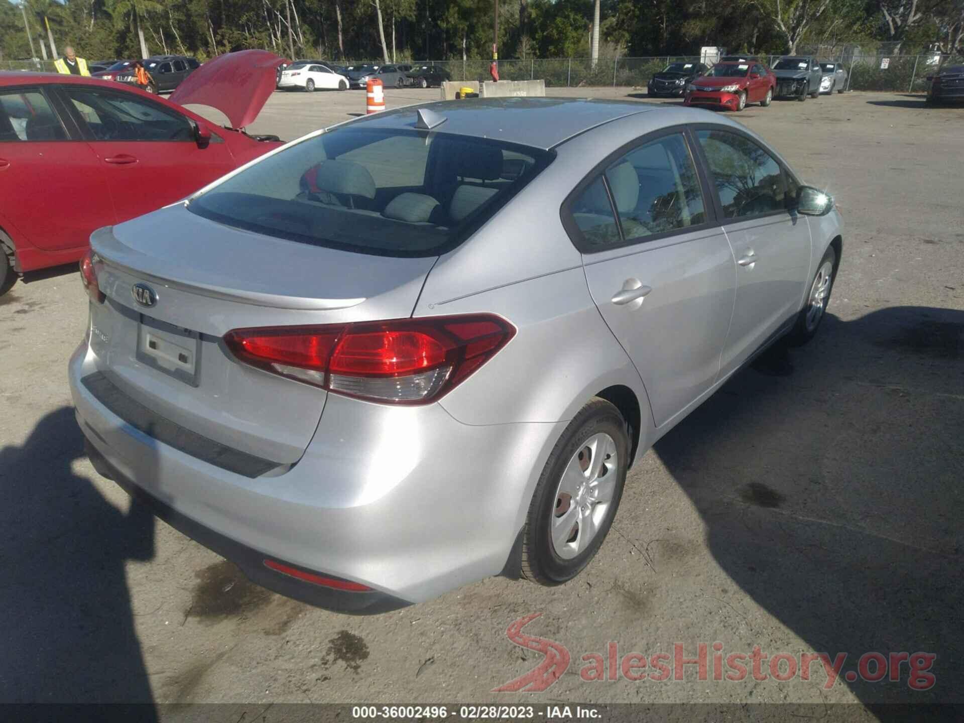 3KPFL4A7XHE143352 2017 KIA FORTE