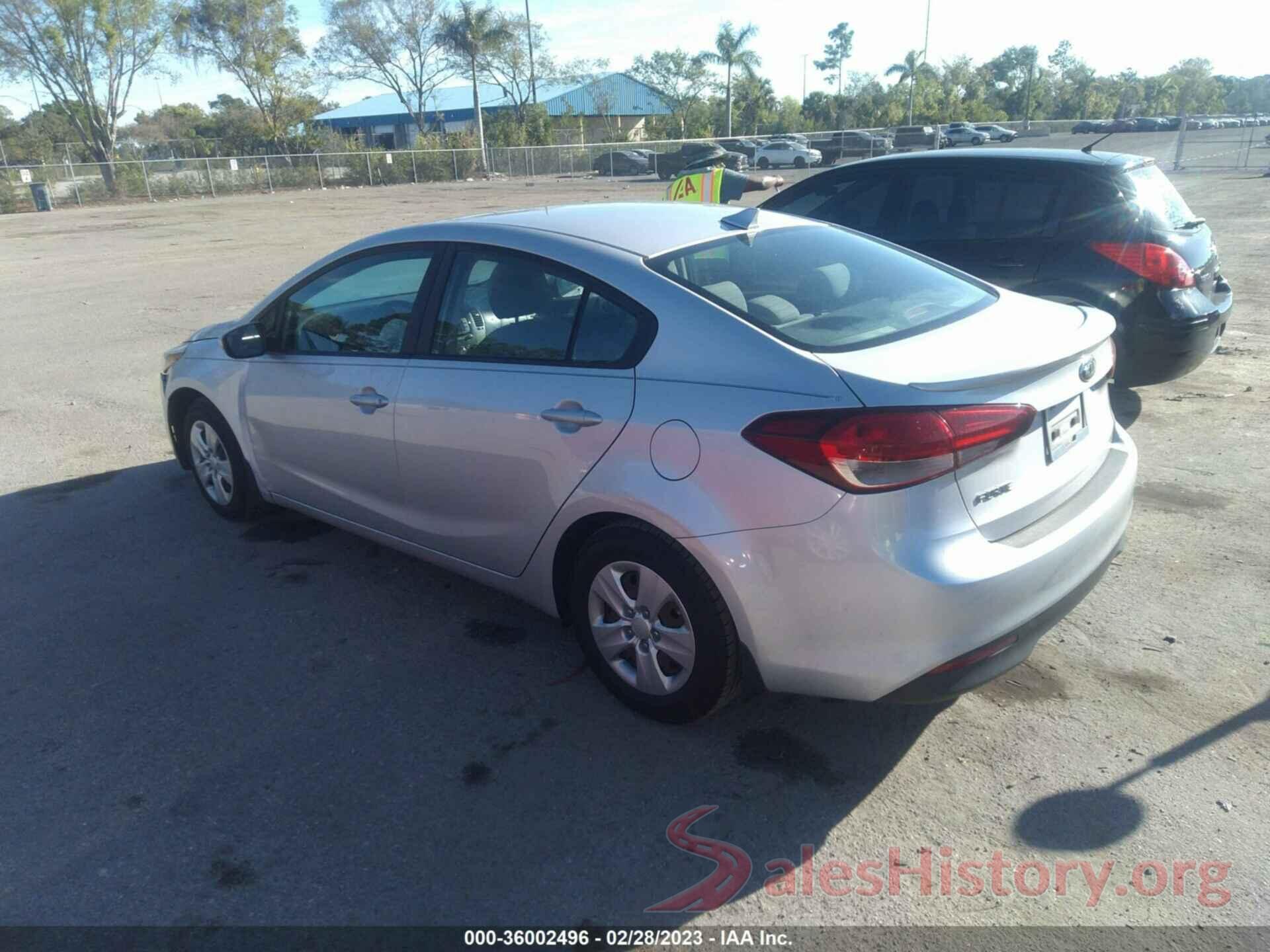 3KPFL4A7XHE143352 2017 KIA FORTE