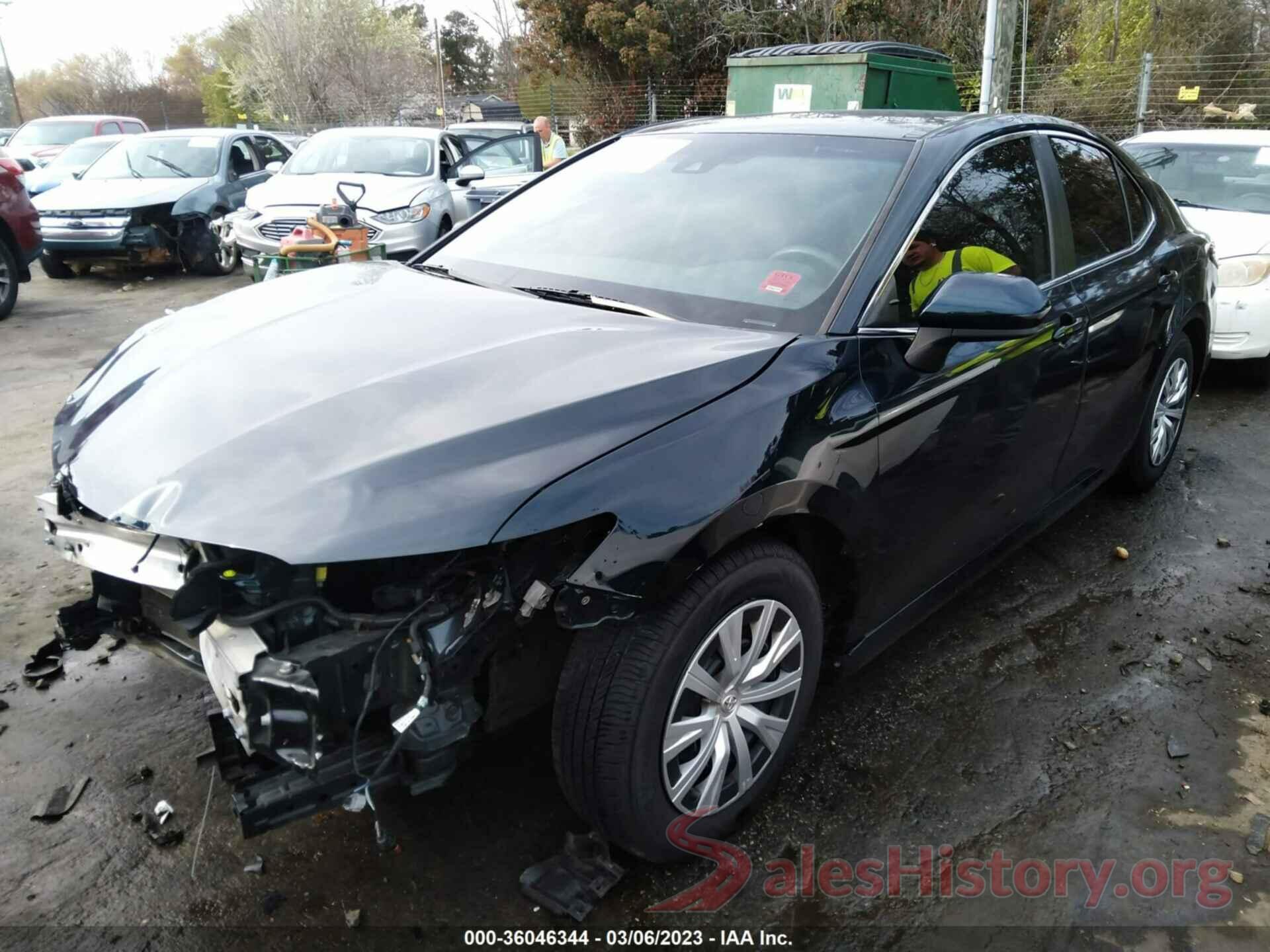 4T1B11HK9JU604525 2018 TOYOTA CAMRY