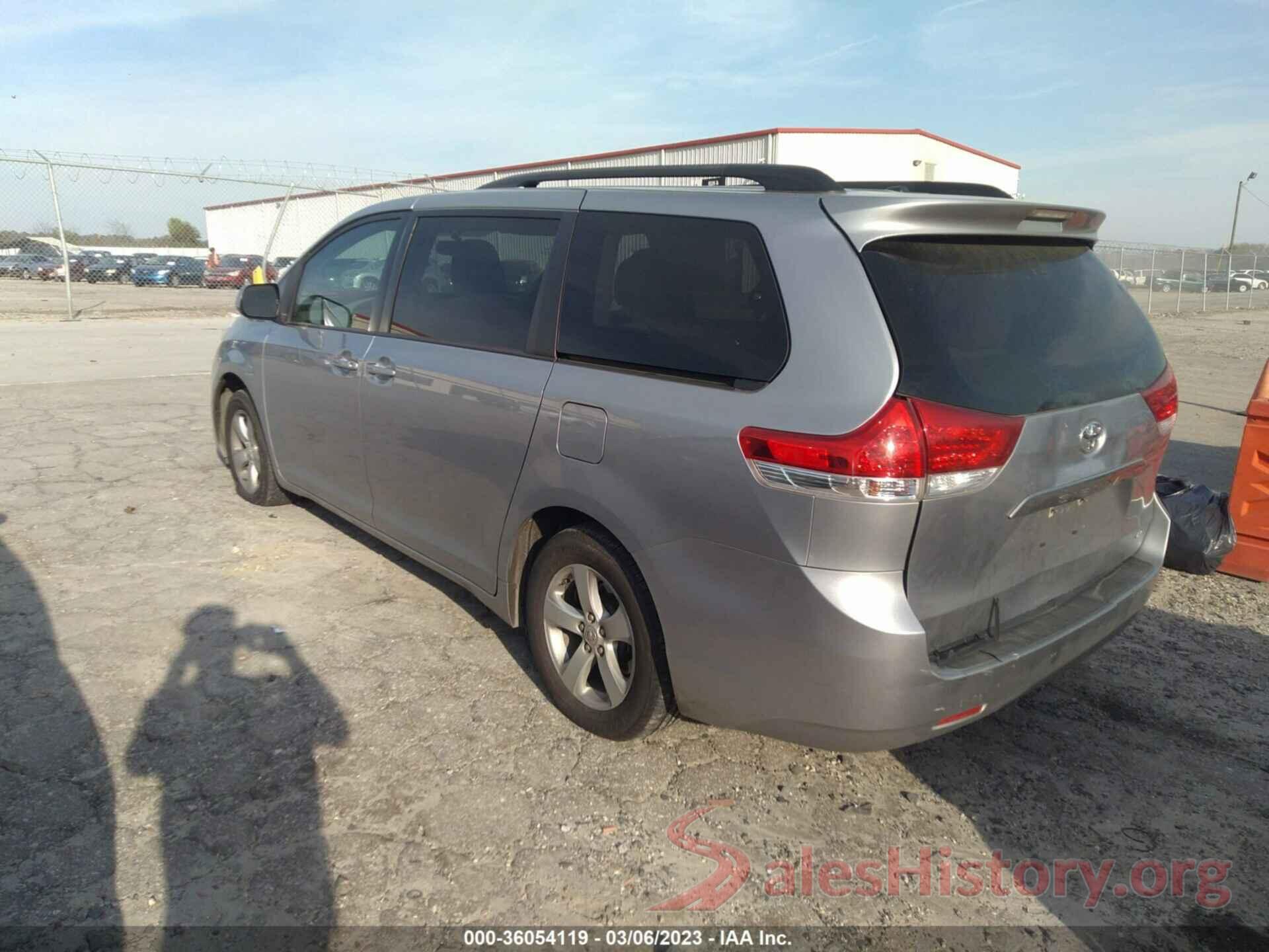 5TDKA3DC4CS015937 2012 TOYOTA SIENNA