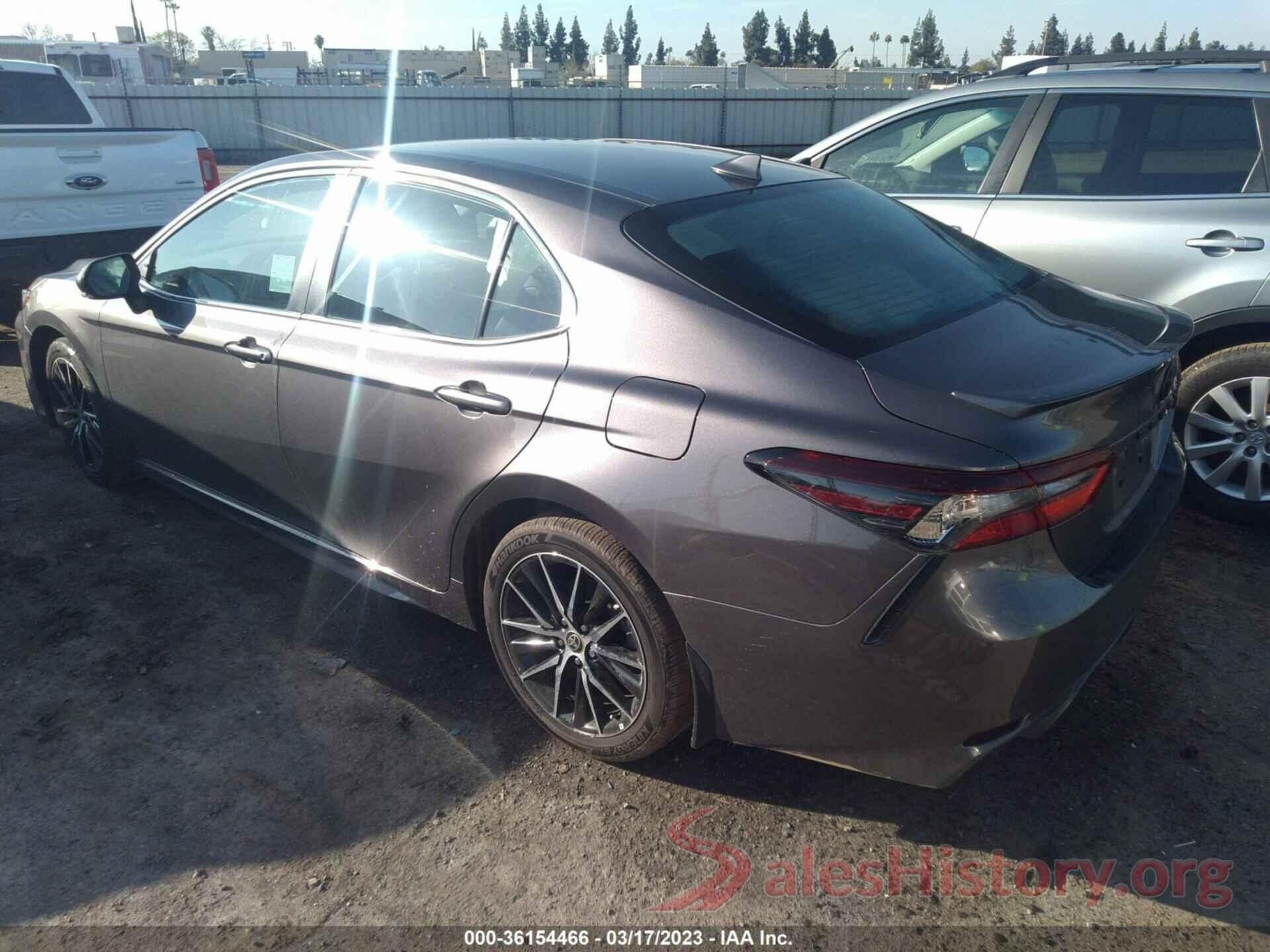 4T1G11AK3NU687391 2022 TOYOTA CAMRY