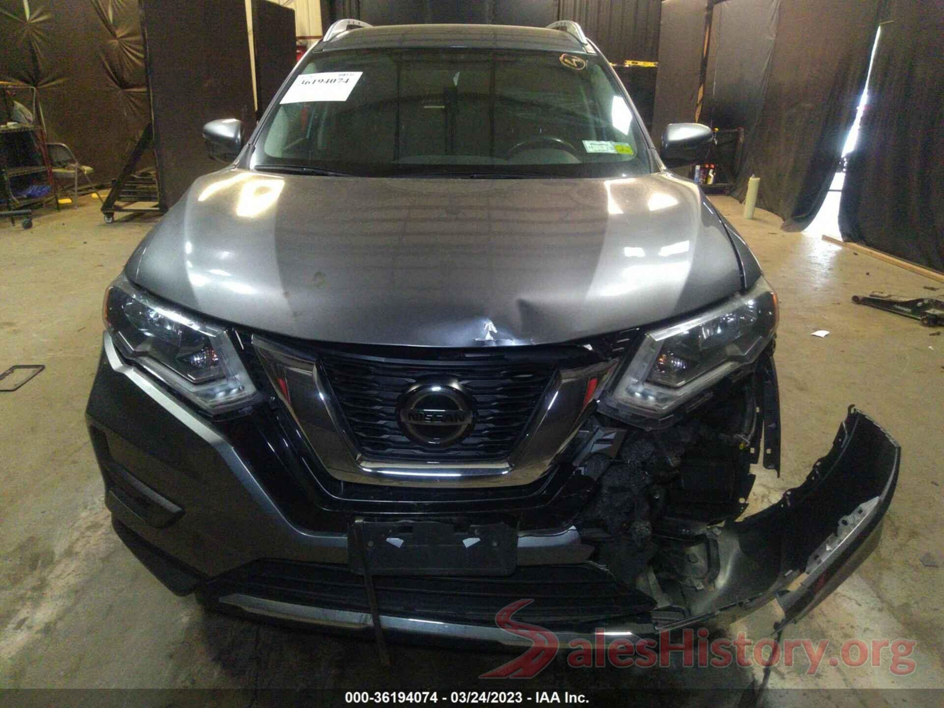 KNMAT2MV3JP608214 2018 NISSAN ROGUE