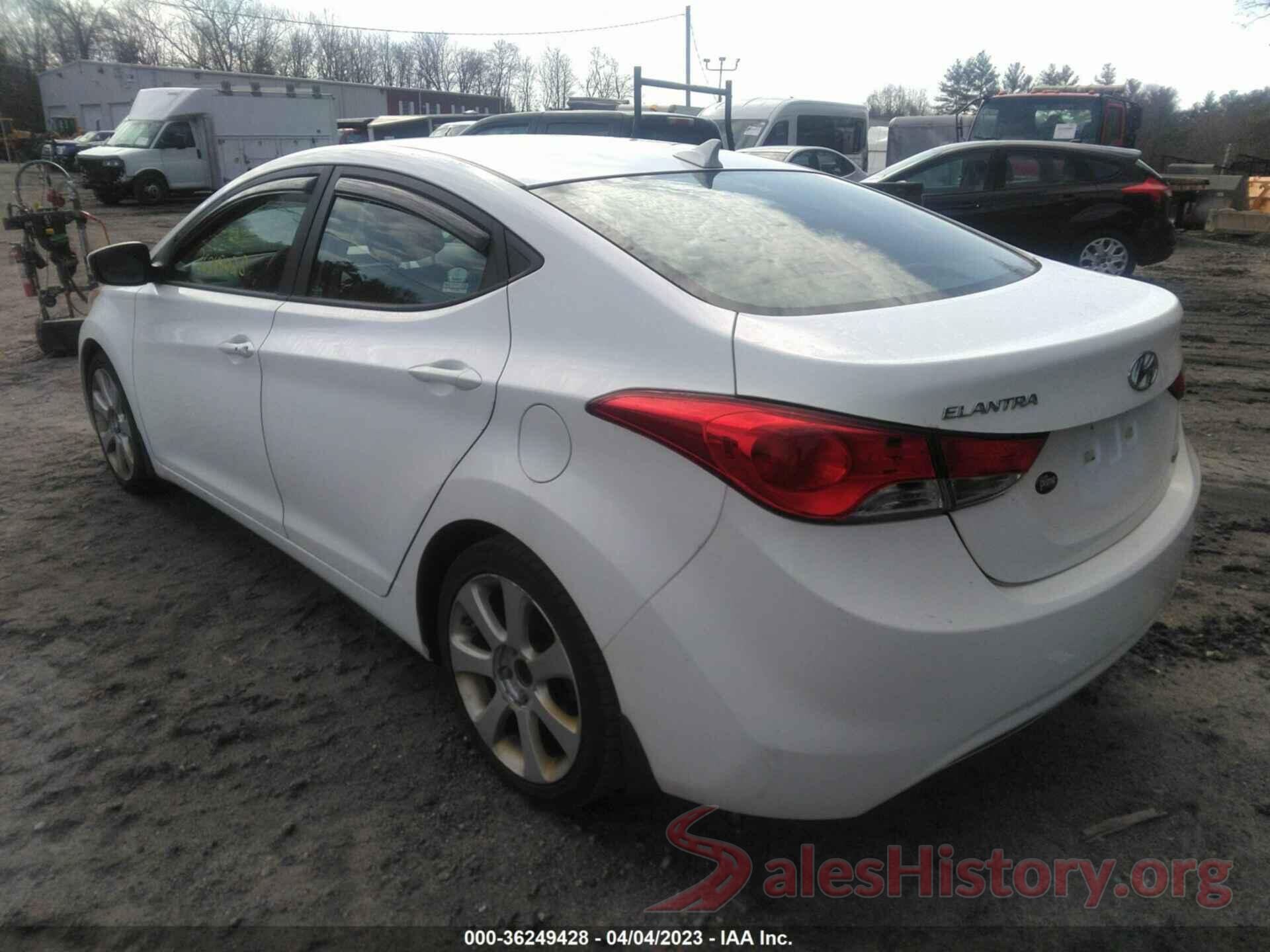 5NPDH4AE4DH404021 2013 HYUNDAI ELANTRA