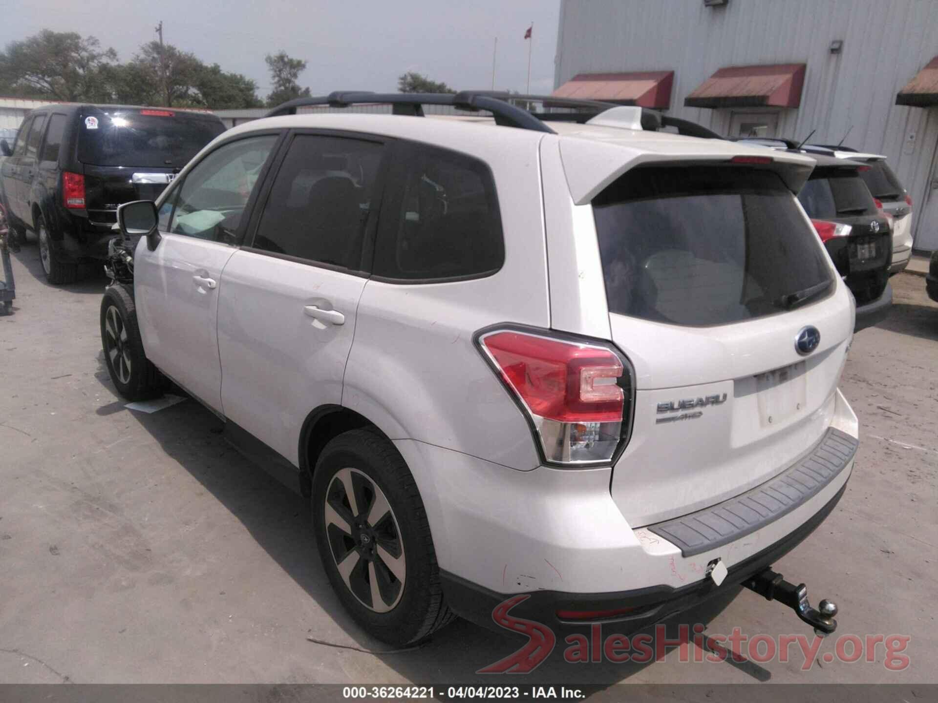 JF2SJADC7HH563416 2017 SUBARU FORESTER