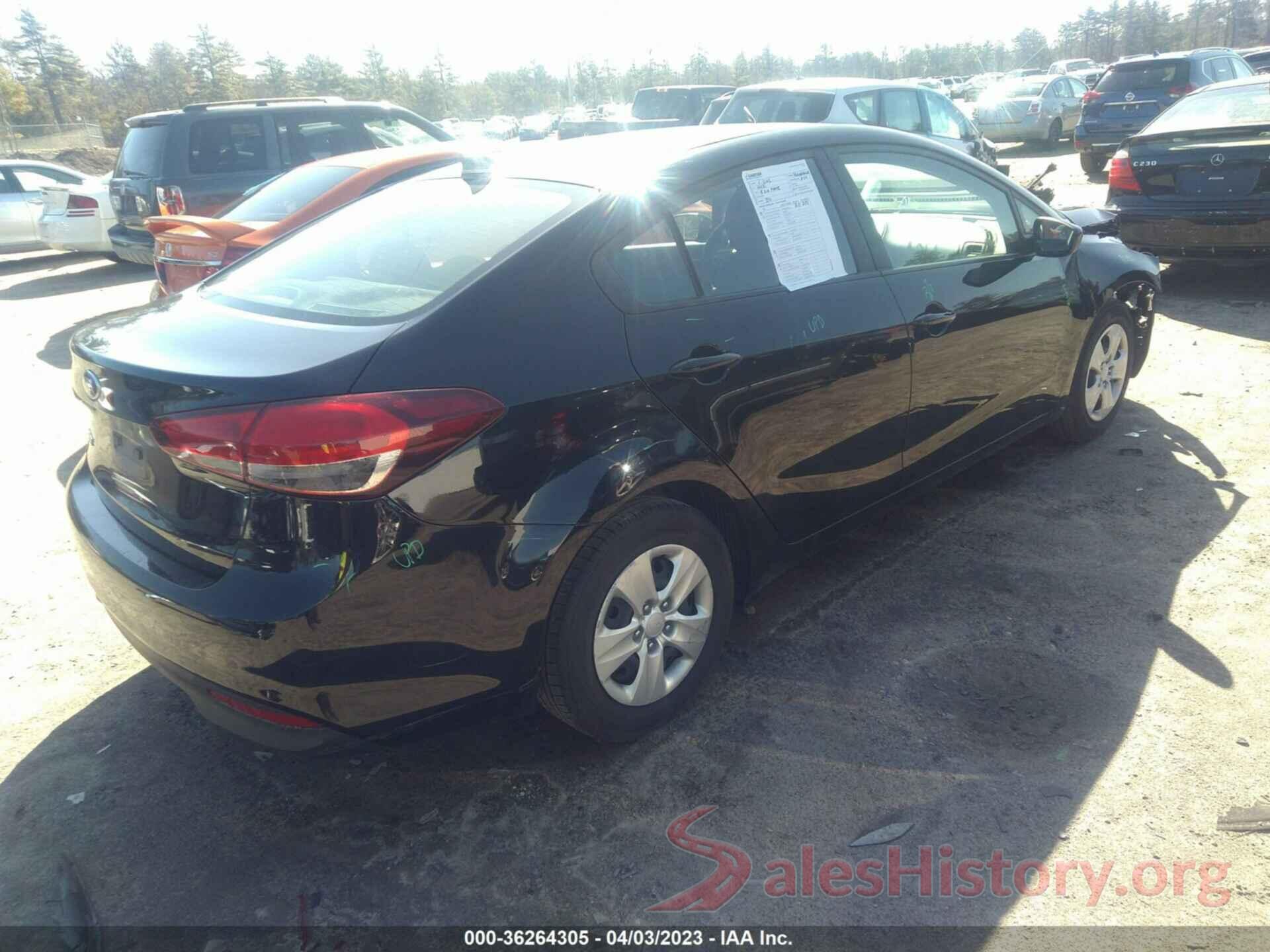 3KPFK4A71JE246975 2018 KIA FORTE