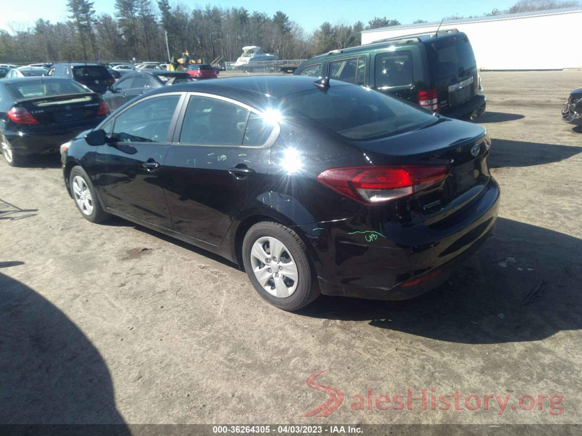 3KPFK4A71JE246975 2018 KIA FORTE