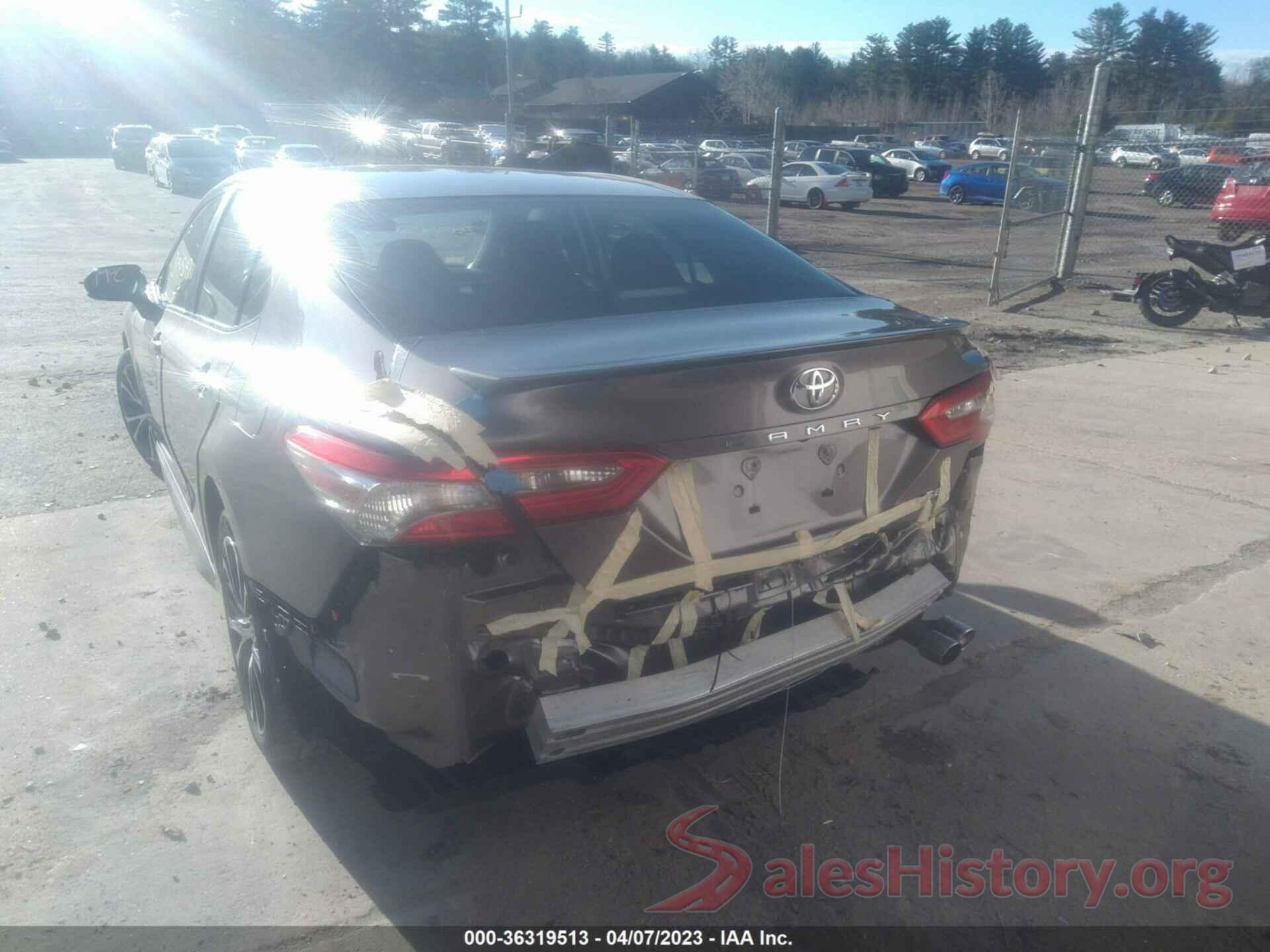 4T1B11HK0JU120355 2018 TOYOTA CAMRY