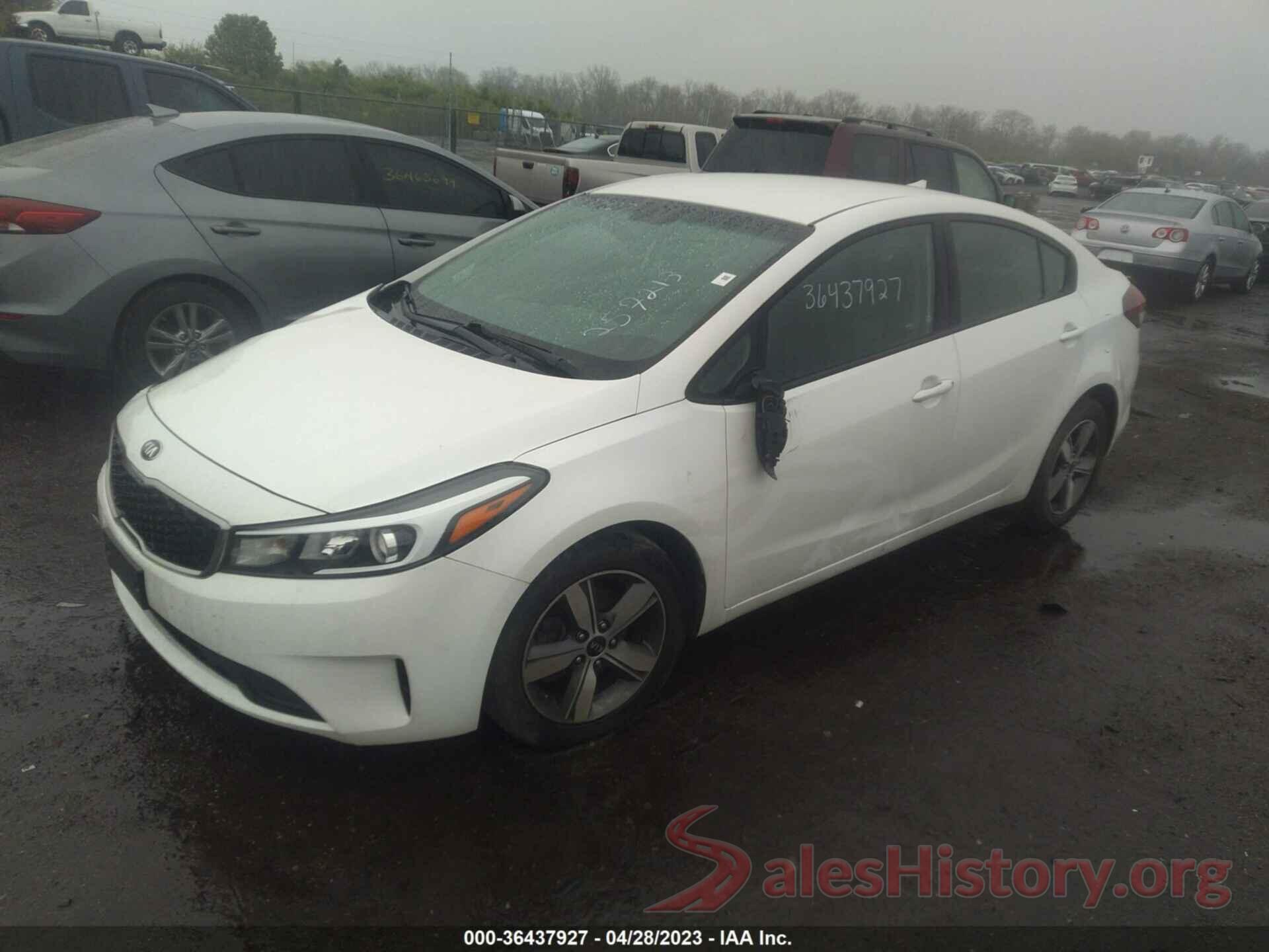 3KPFL4A7XJE257213 2018 KIA FORTE