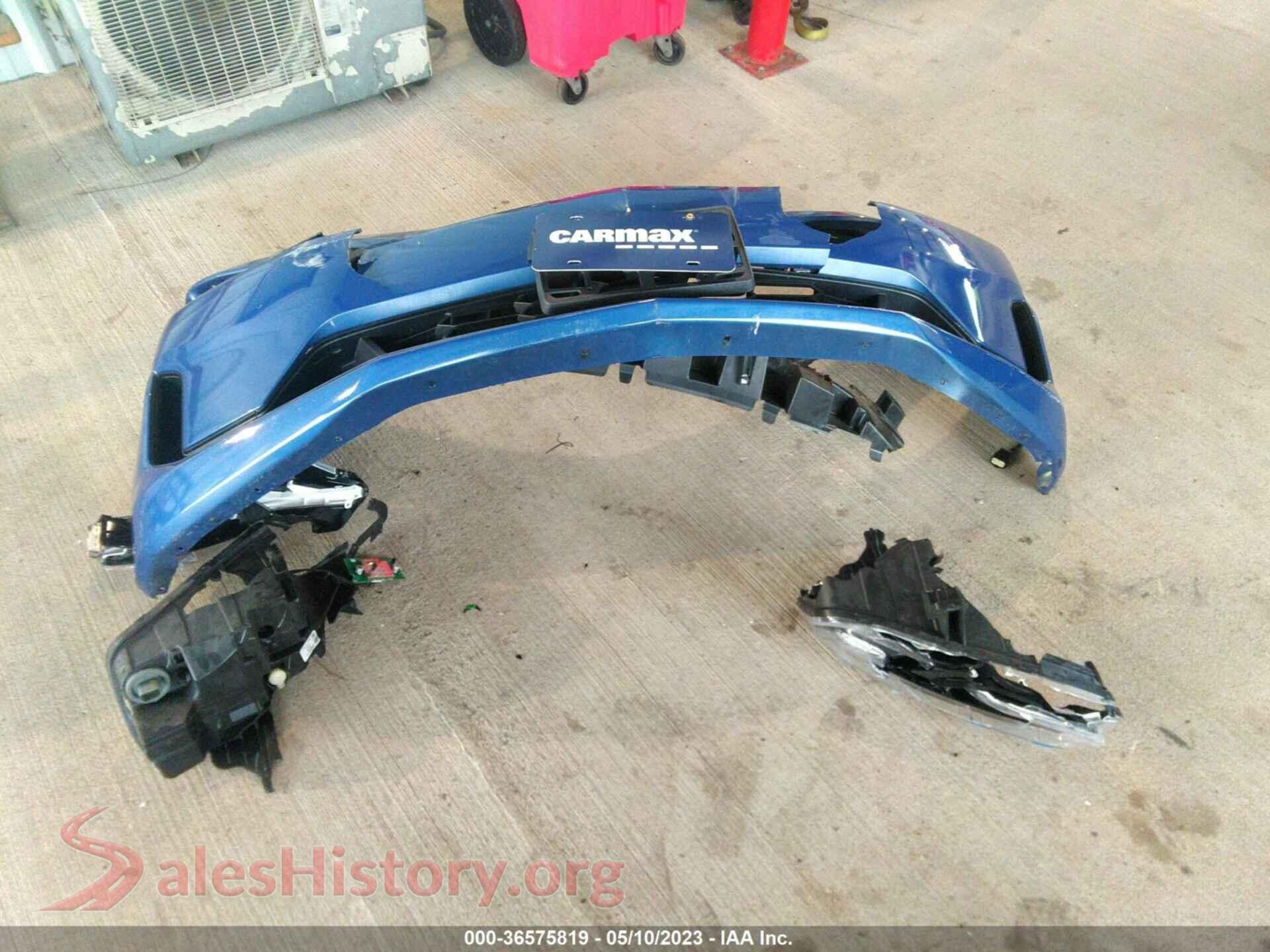 2019 CHEVROLET CAMARO VIN 1G1FA1RX5K0155023, damage close-up