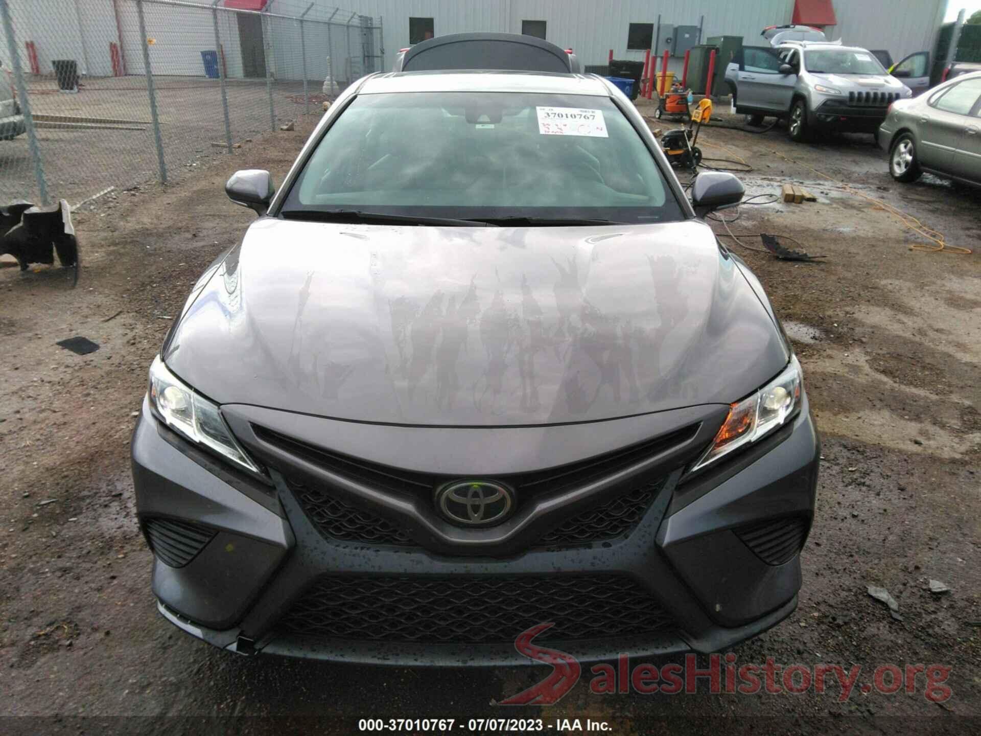 4T1B11HK5JU550205 2018 TOYOTA CAMRY