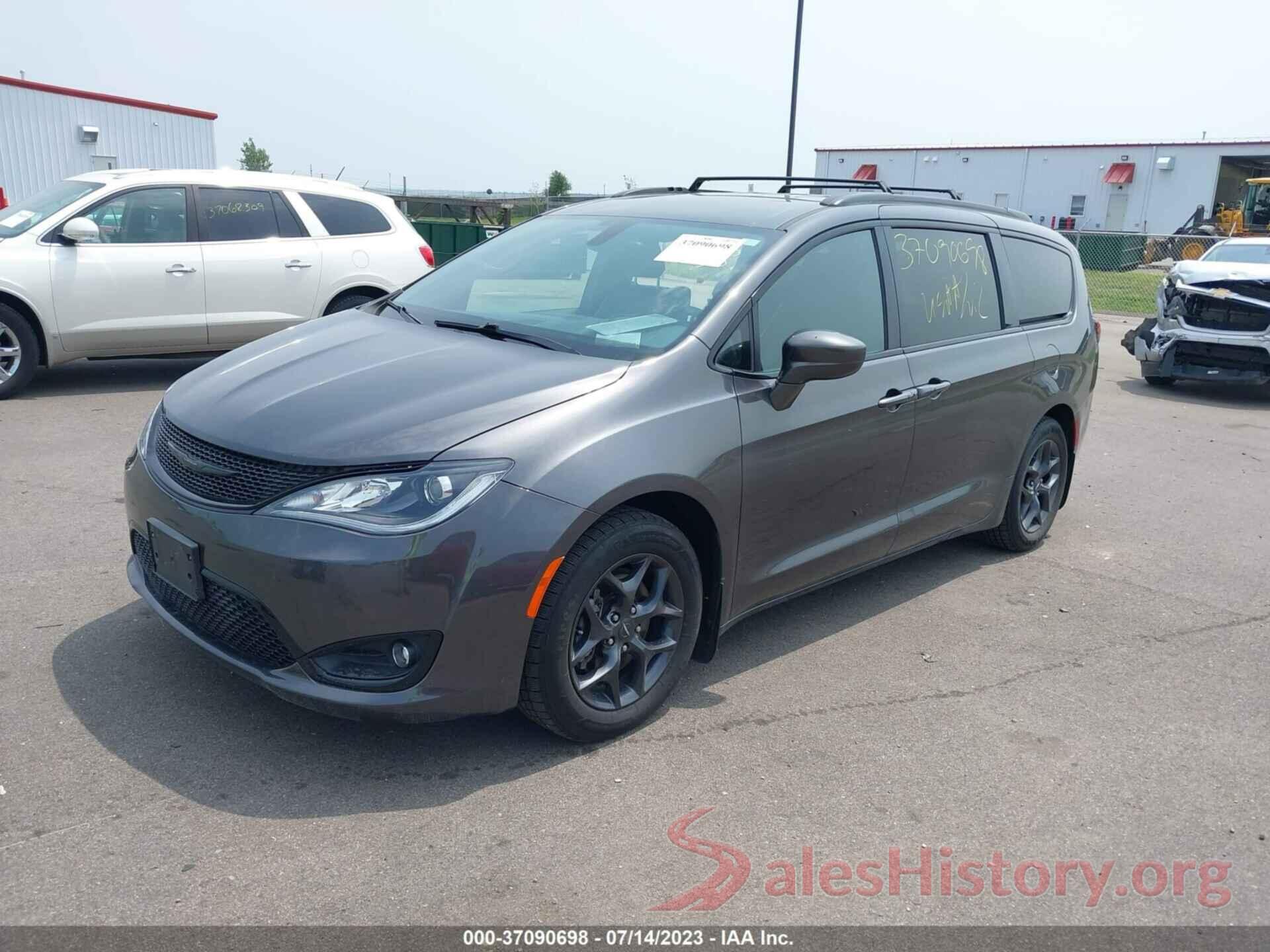 2C4RC1EG7JR352378 2018 CHRYSLER PACIFICA