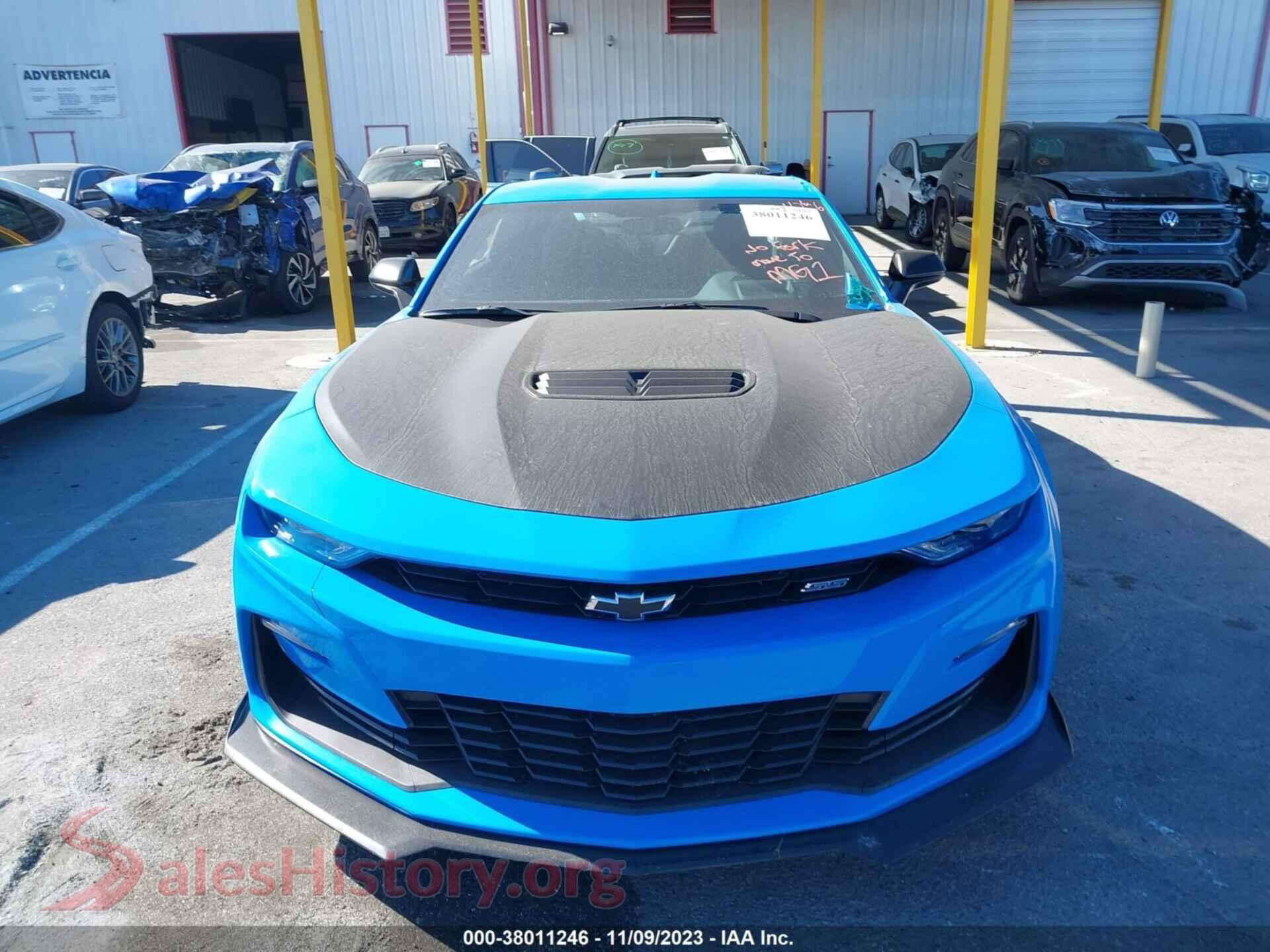 2023 CHEVROLET CAMARO VIN 1G1FF1R71P0153245, damage close-up