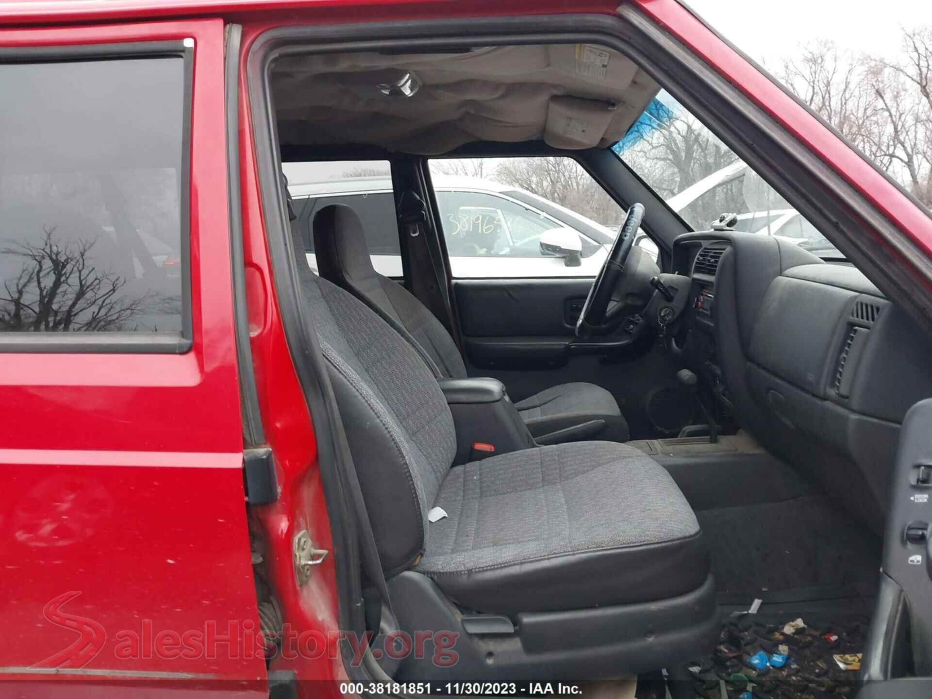 2000 JEEP CHEROKEE VIN 1J4FF48SXYL192313, rear view
