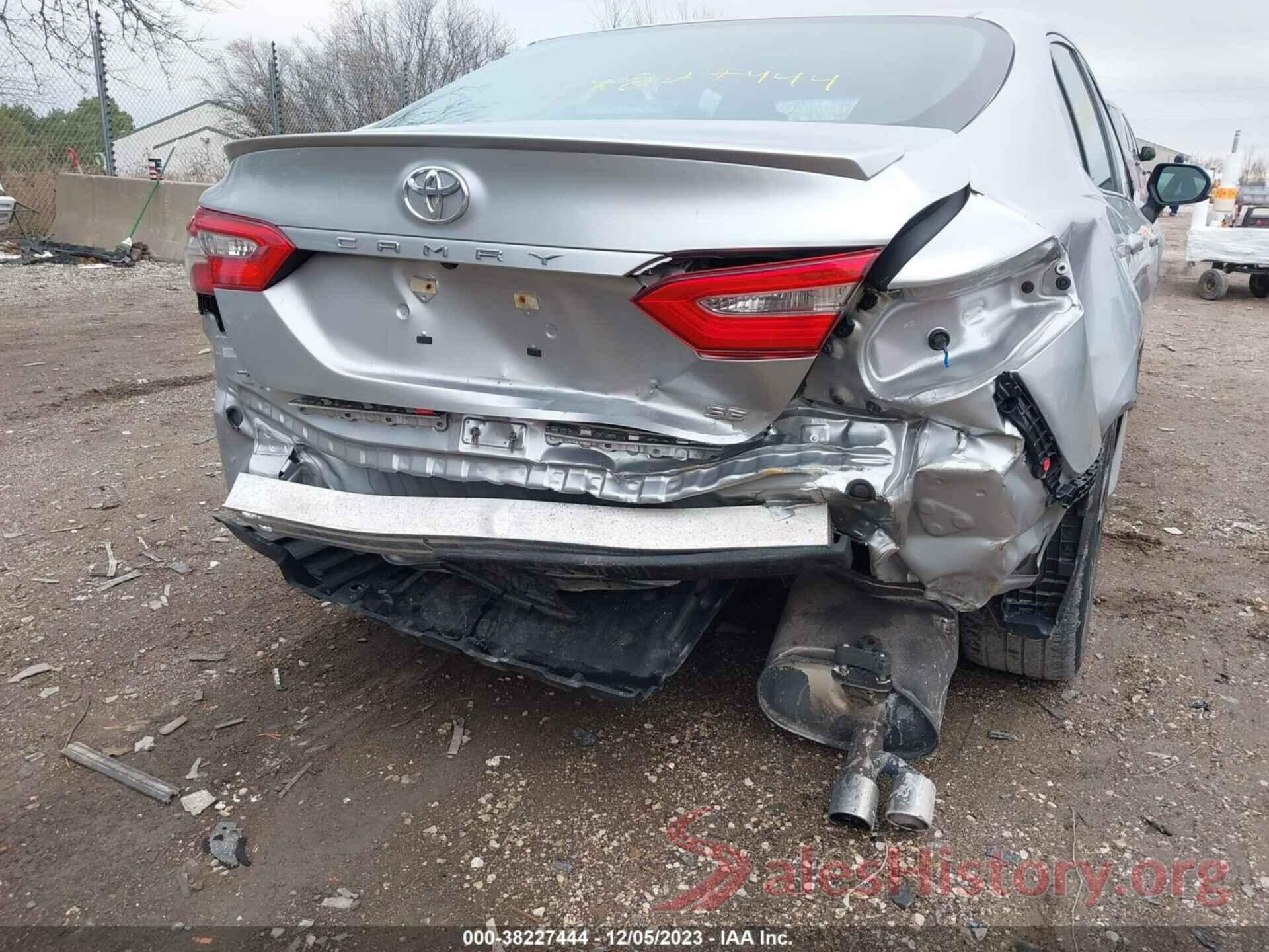 4T1B11HK7JU534474 2018 TOYOTA CAMRY