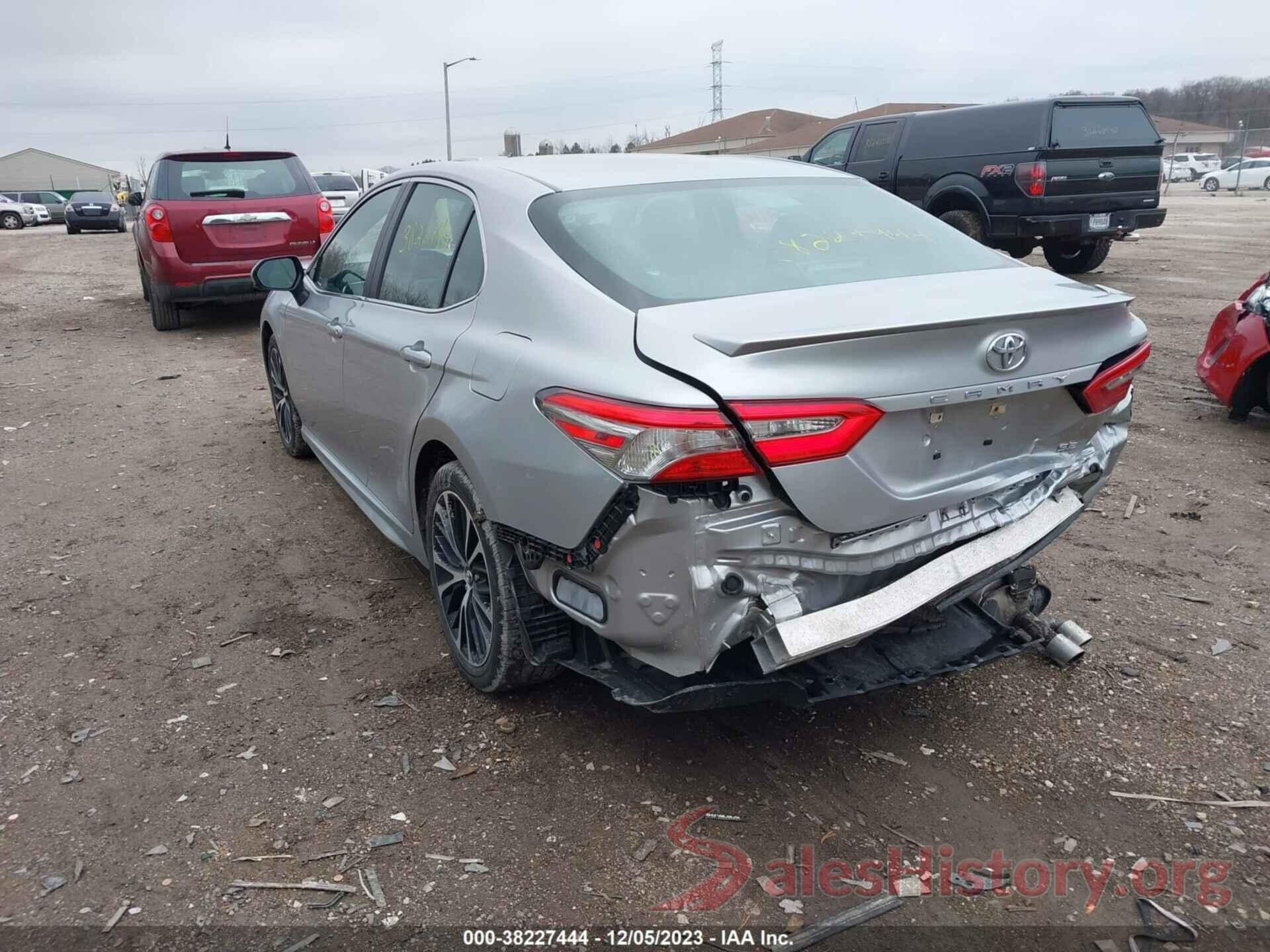 4T1B11HK7JU534474 2018 TOYOTA CAMRY