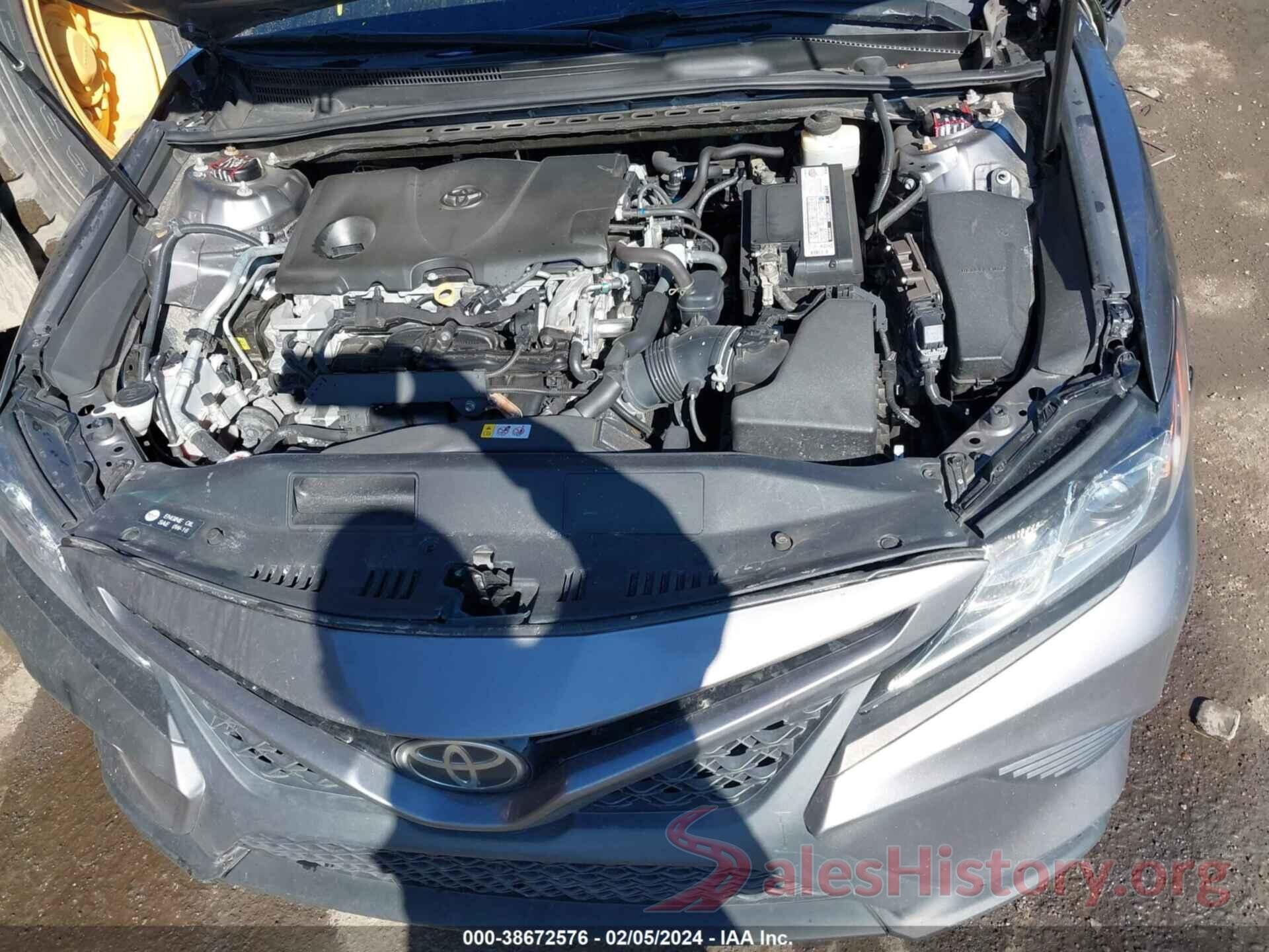 4T1B11HK2JU033248 2018 TOYOTA CAMRY