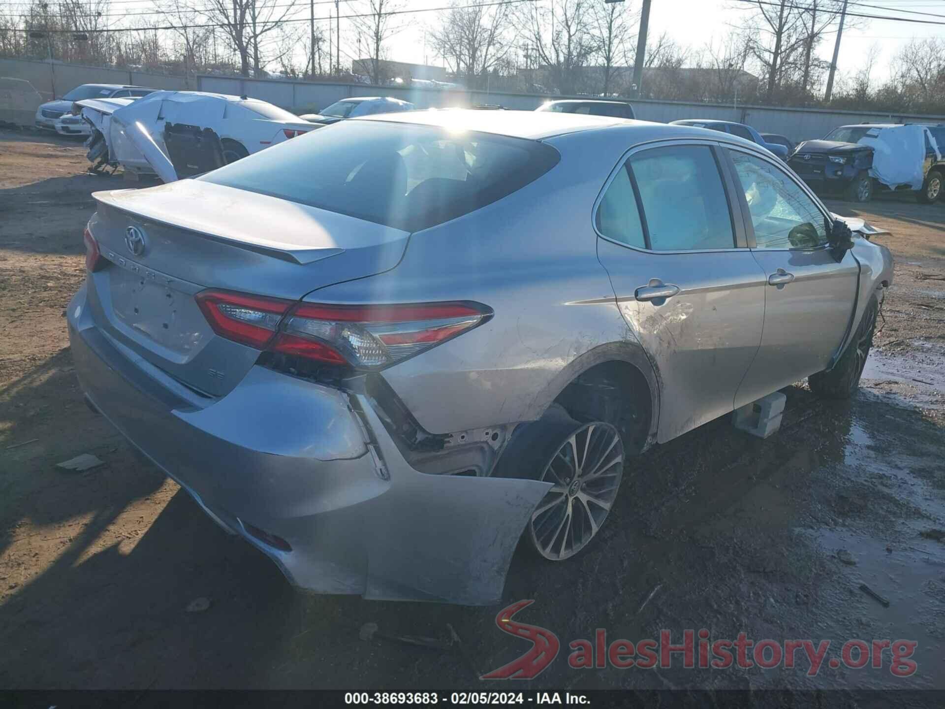 4T1B11HK6JU090701 2018 TOYOTA CAMRY