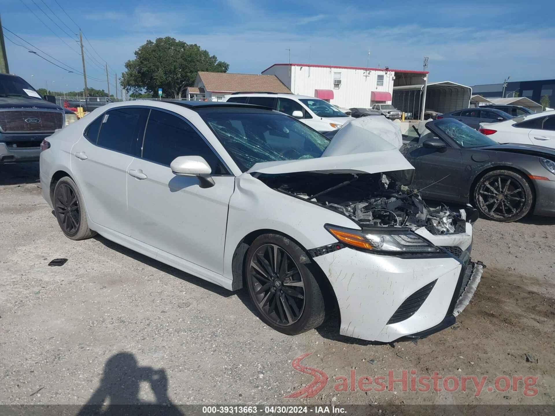 4T1B61HK8JU644824 2018 TOYOTA CAMRY