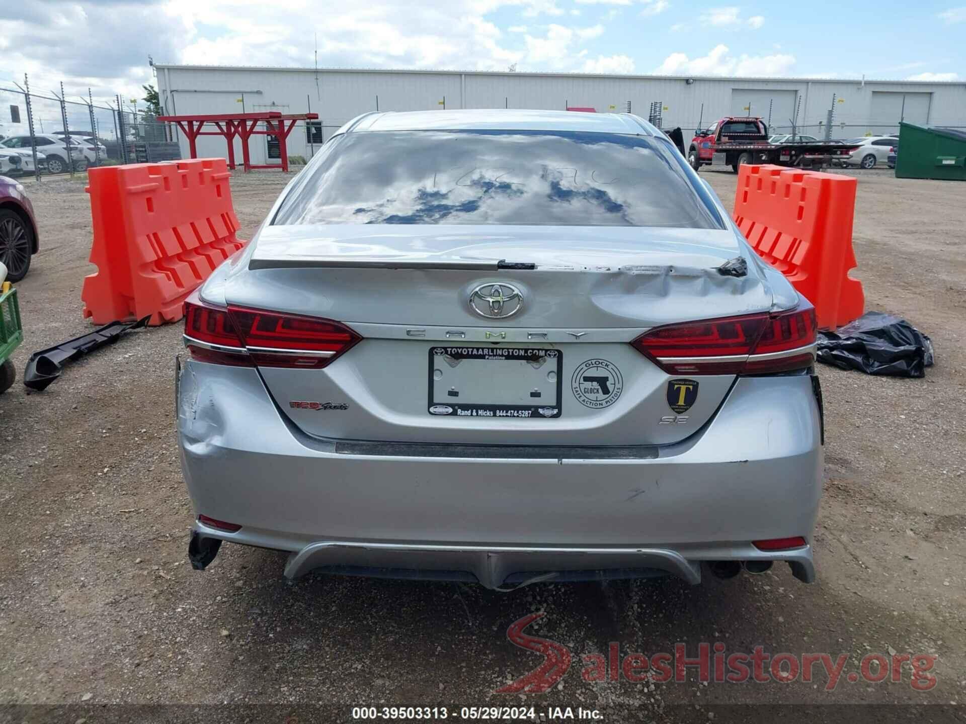 4T1B11HK1JU594685 2018 TOYOTA CAMRY