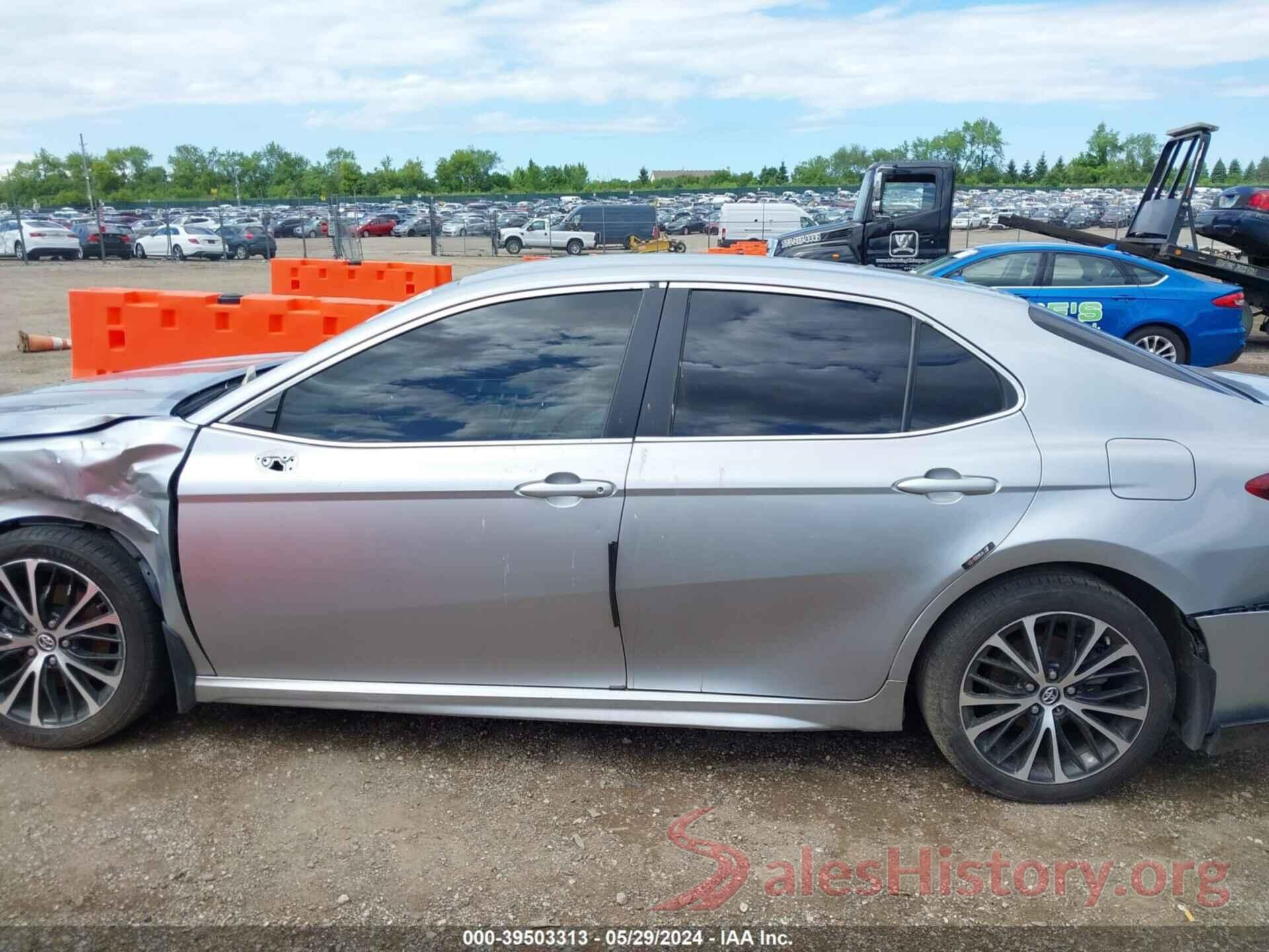 4T1B11HK1JU594685 2018 TOYOTA CAMRY