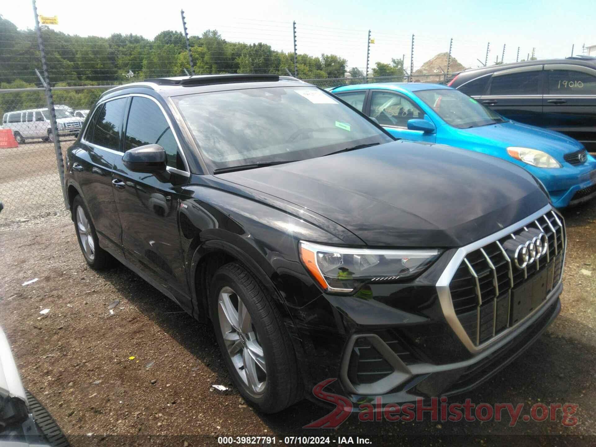 WA1DECF30M1006798 2021 AUDI Q3