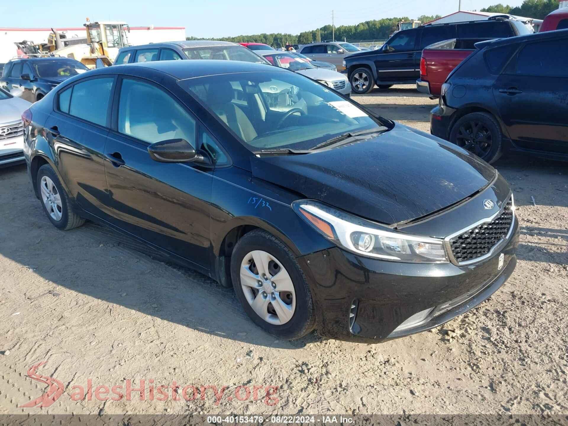 3KPFK4A7XHE121564 2017 KIA FORTE