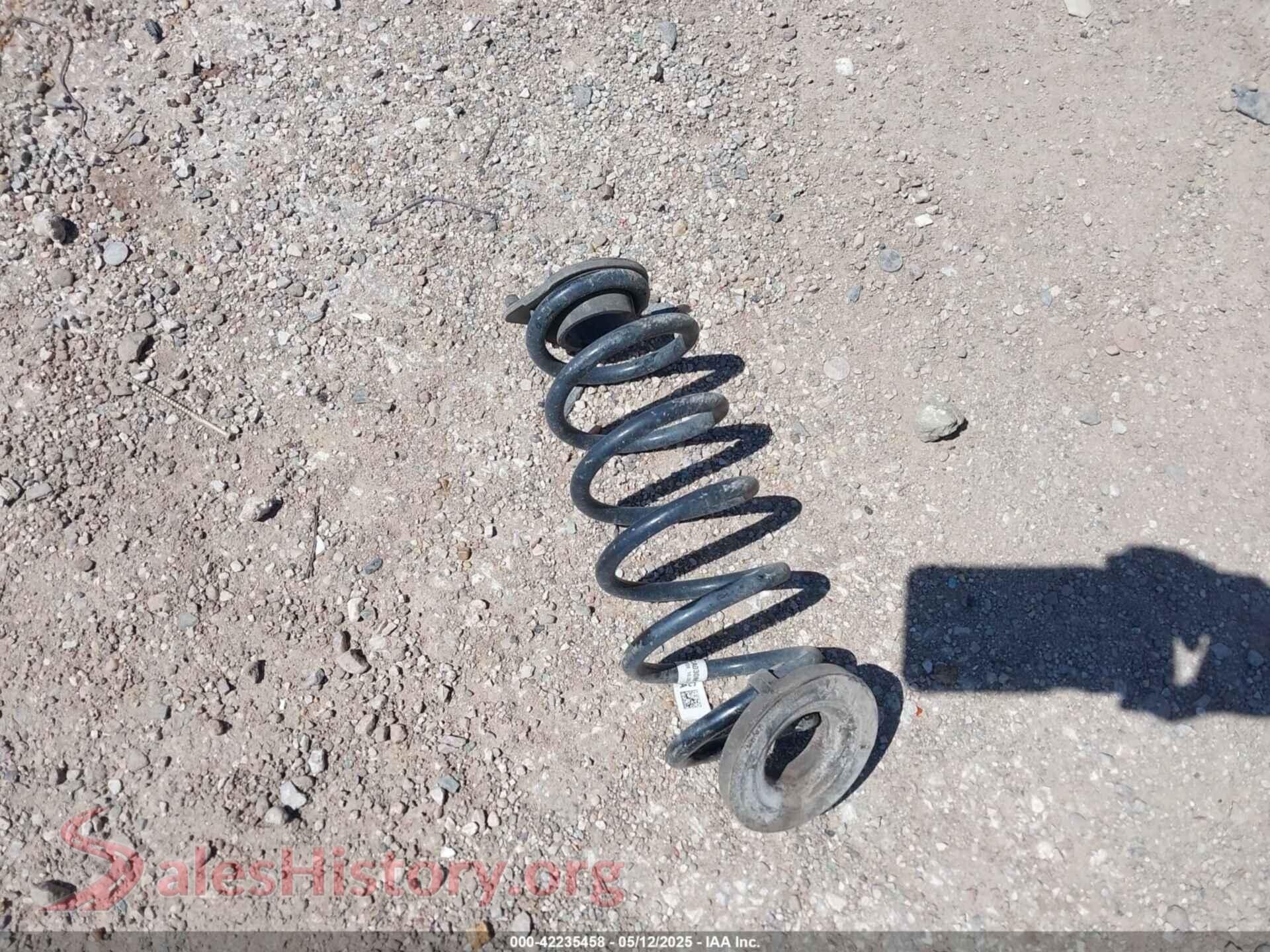 2020 HONDA INSIGHT VIN 19XZE4F99LE010043, damage close-up