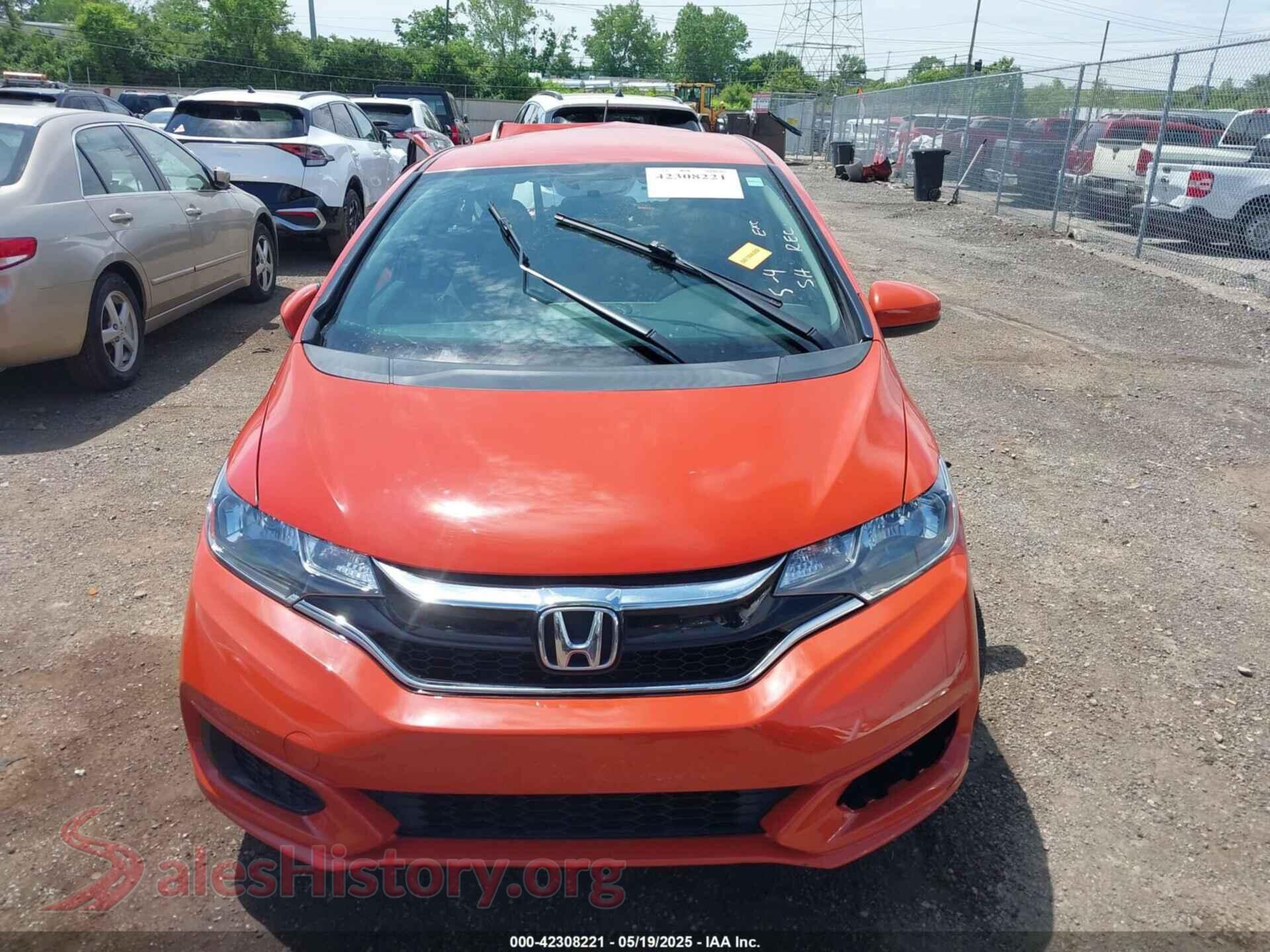 2020 HONDA FIT VIN 3HGGK5H42LM727687, damage close-up