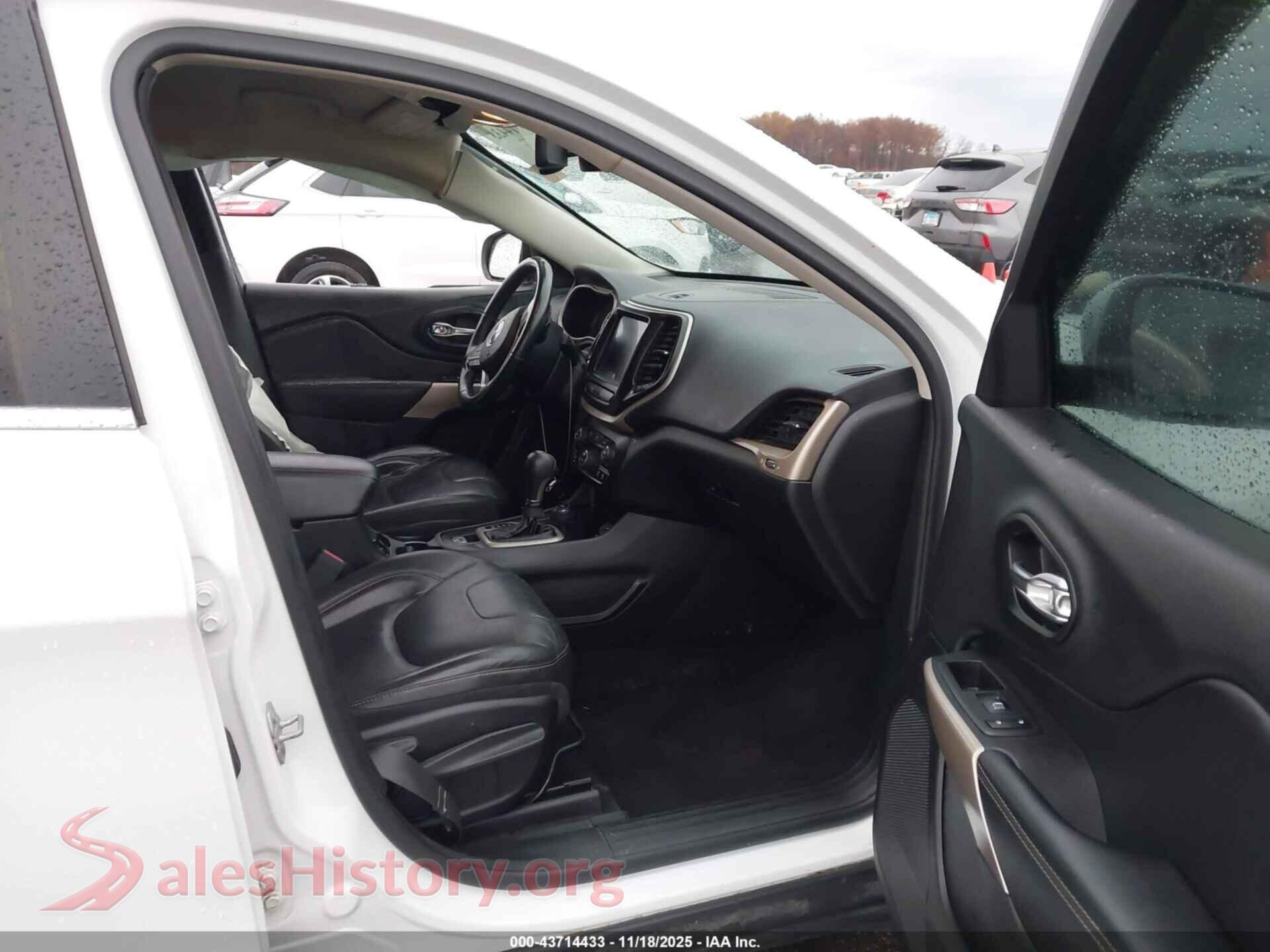 2018 JEEP CHEROKEE VIN 1C4PJMDB5JD562548, rear view