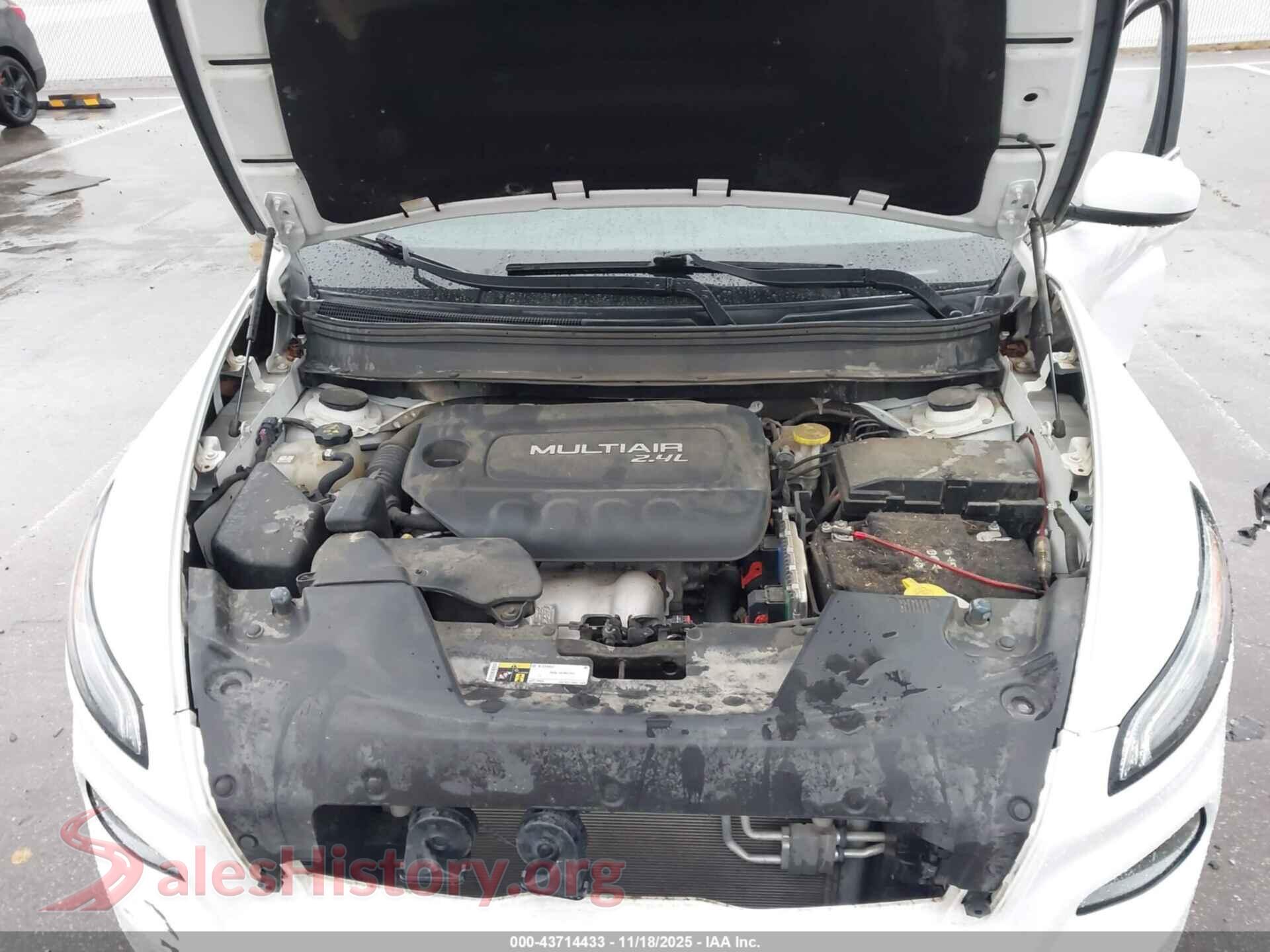 2018 JEEP CHEROKEE VIN 1C4PJMDB5JD562548, interior dashboard
