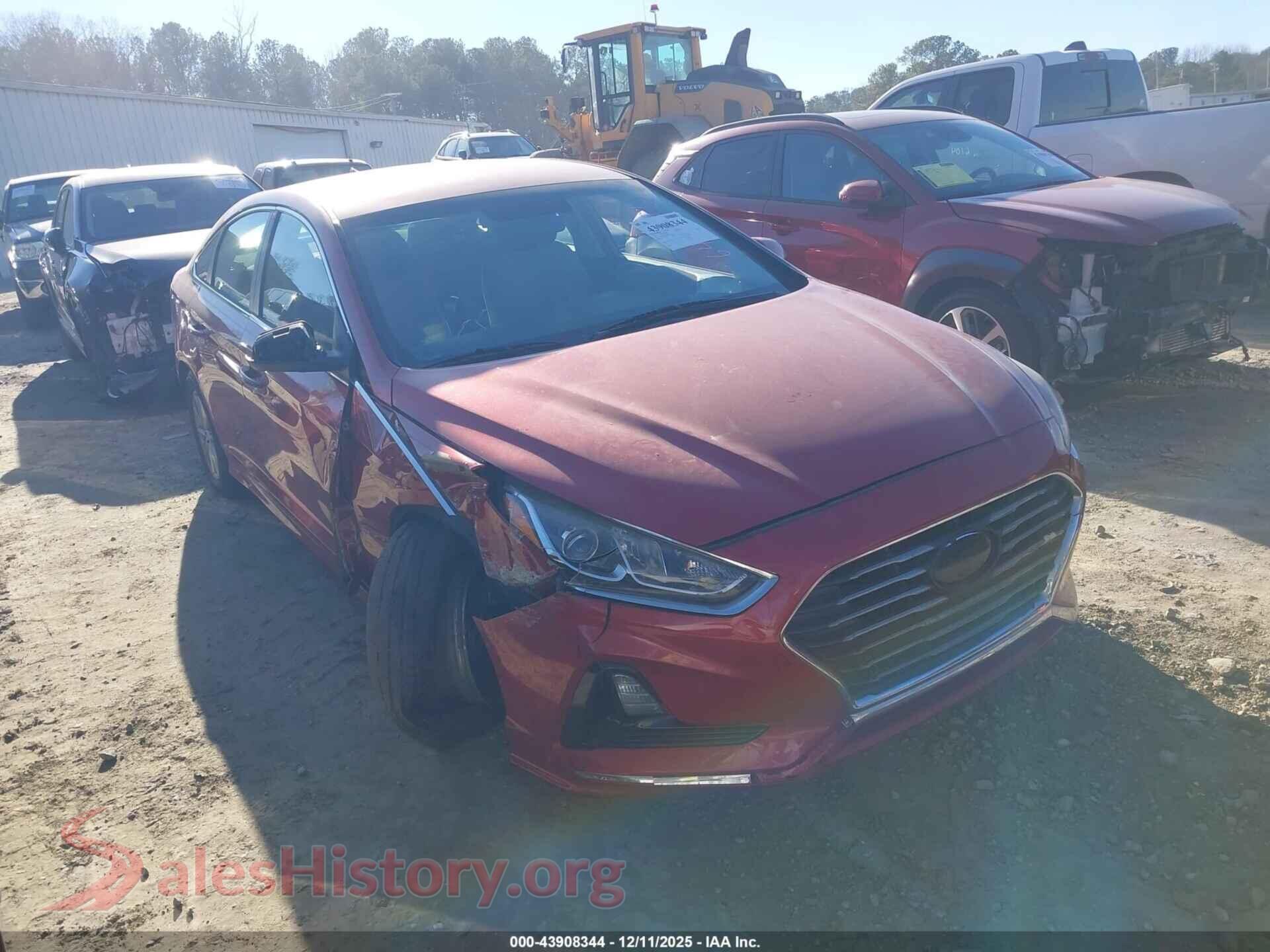 2018 HYUNDAI SONATA VIN 5NPE24AFXJH640196, auction photo
