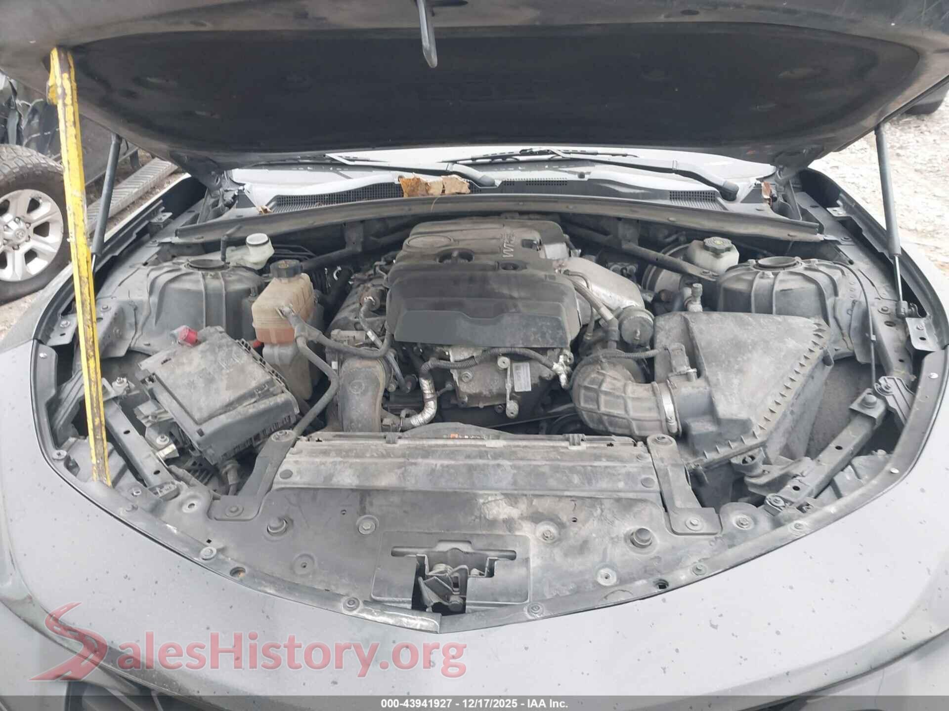 2019 CHEVROLET CAMARO VIN 1G1FB3DX5K0126685, interior dashboard