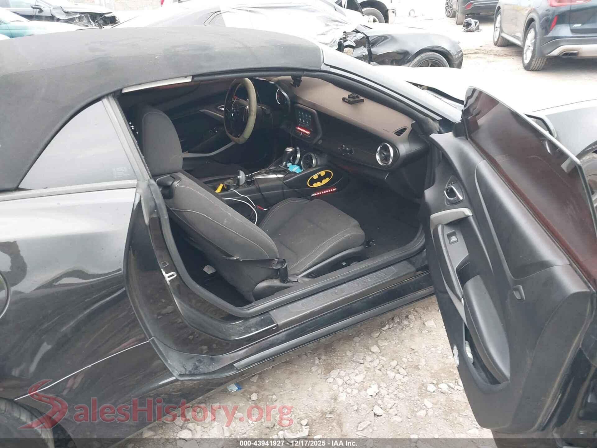 2019 CHEVROLET CAMARO VIN 1G1FB3DX5K0126685, rear view
