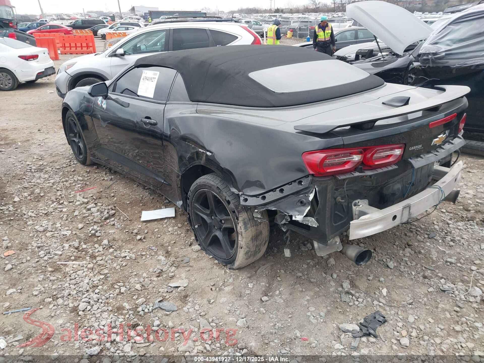 2019 CHEVROLET CAMARO VIN 1G1FB3DX5K0126685, driver side view